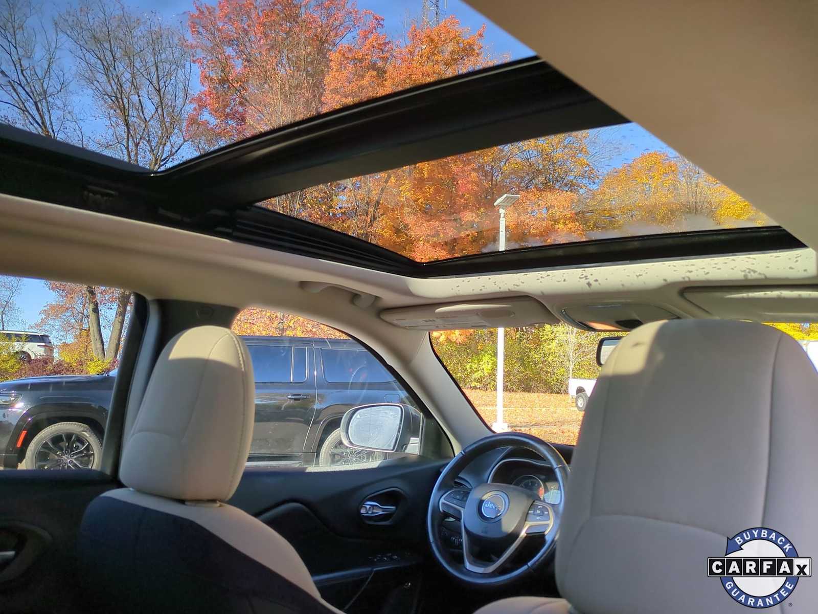 Thumbnail: 2016 Jeep Cherokee - 22