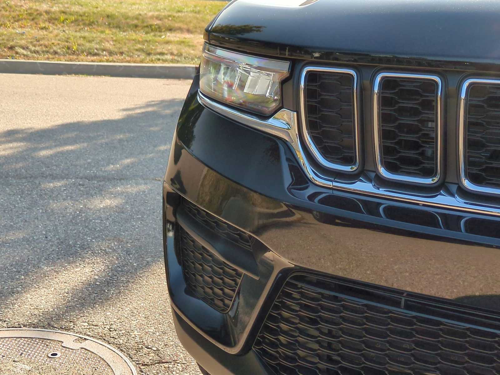 Thumbnail: 2025 Jeep Grand Cherokee - 11