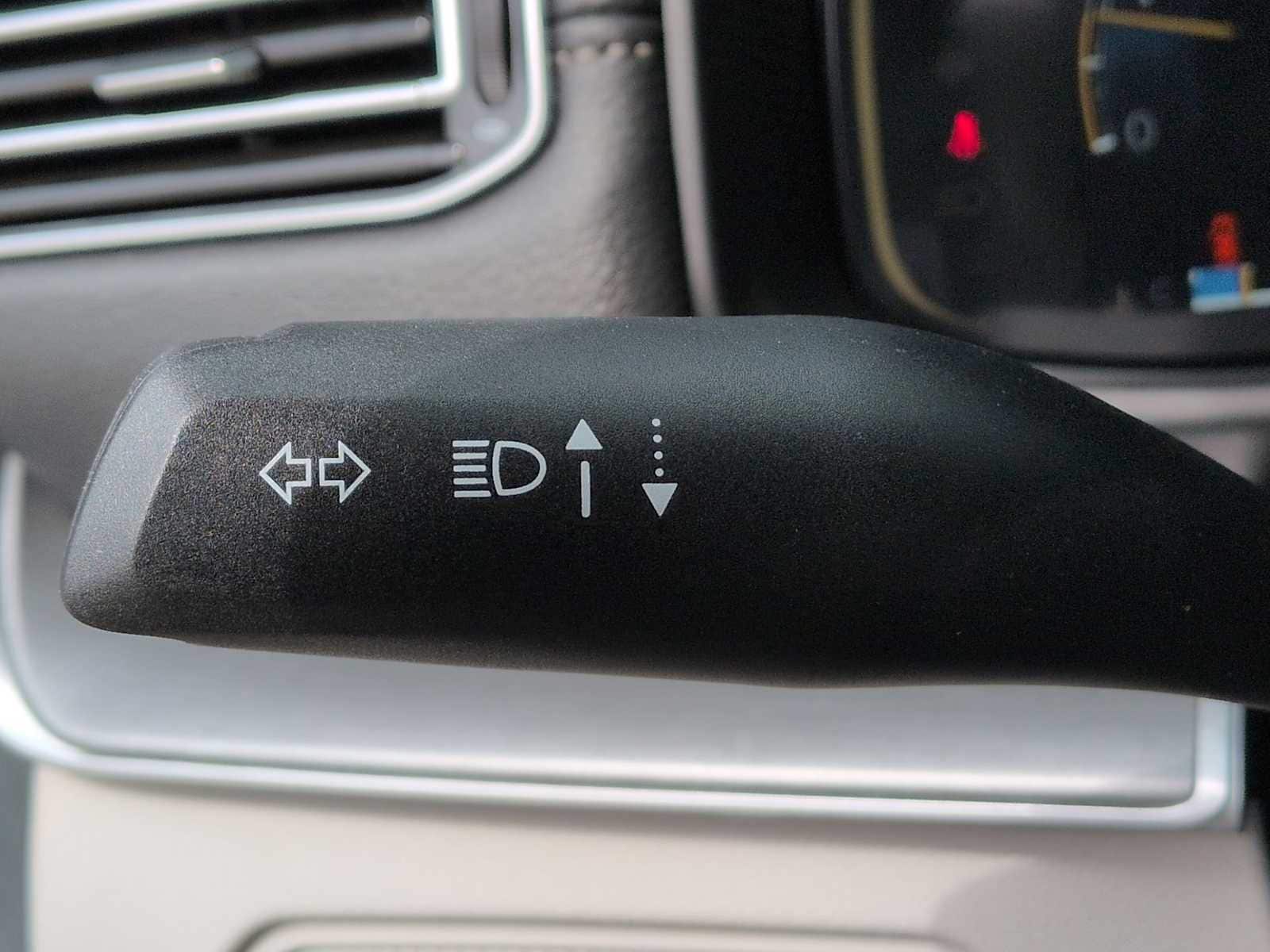 Thumbnail: 2025 Jeep Wagoneer - 26