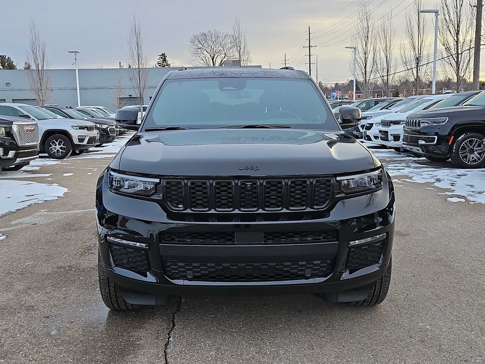 Thumbnail: 2025 Jeep Grand Cherokee L - 17