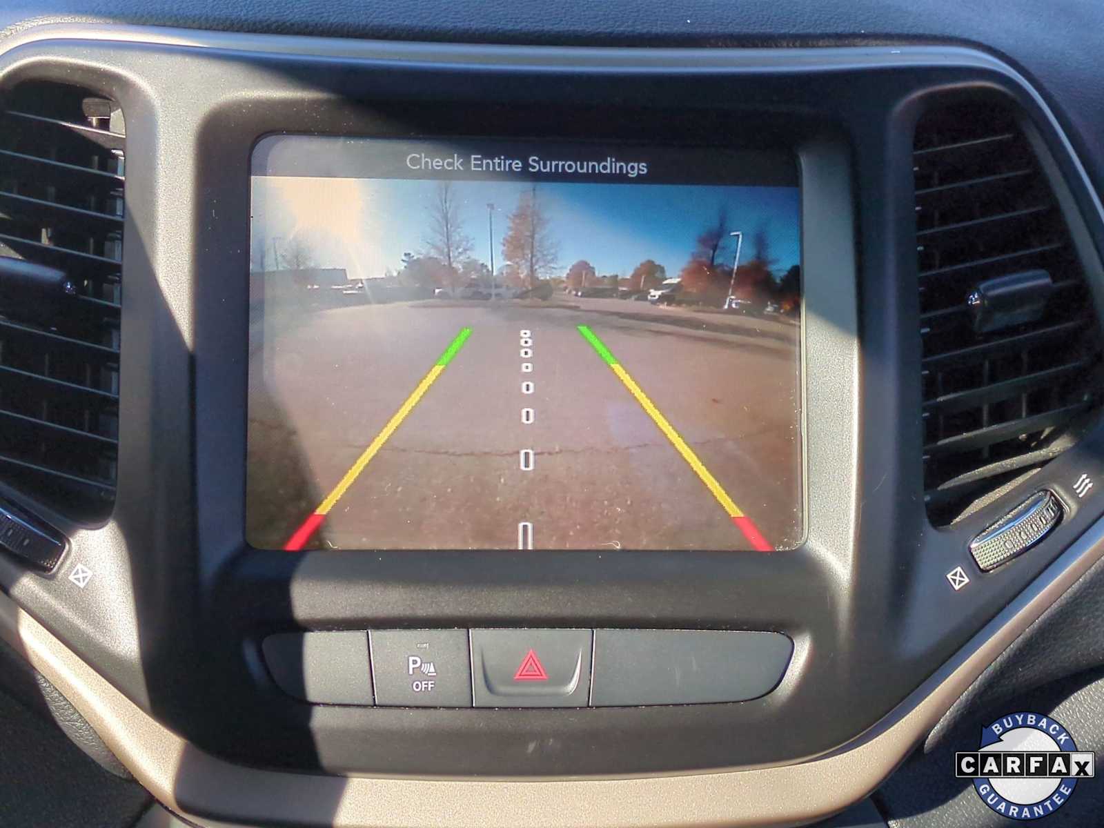 Thumbnail: 2016 Jeep Cherokee - 31