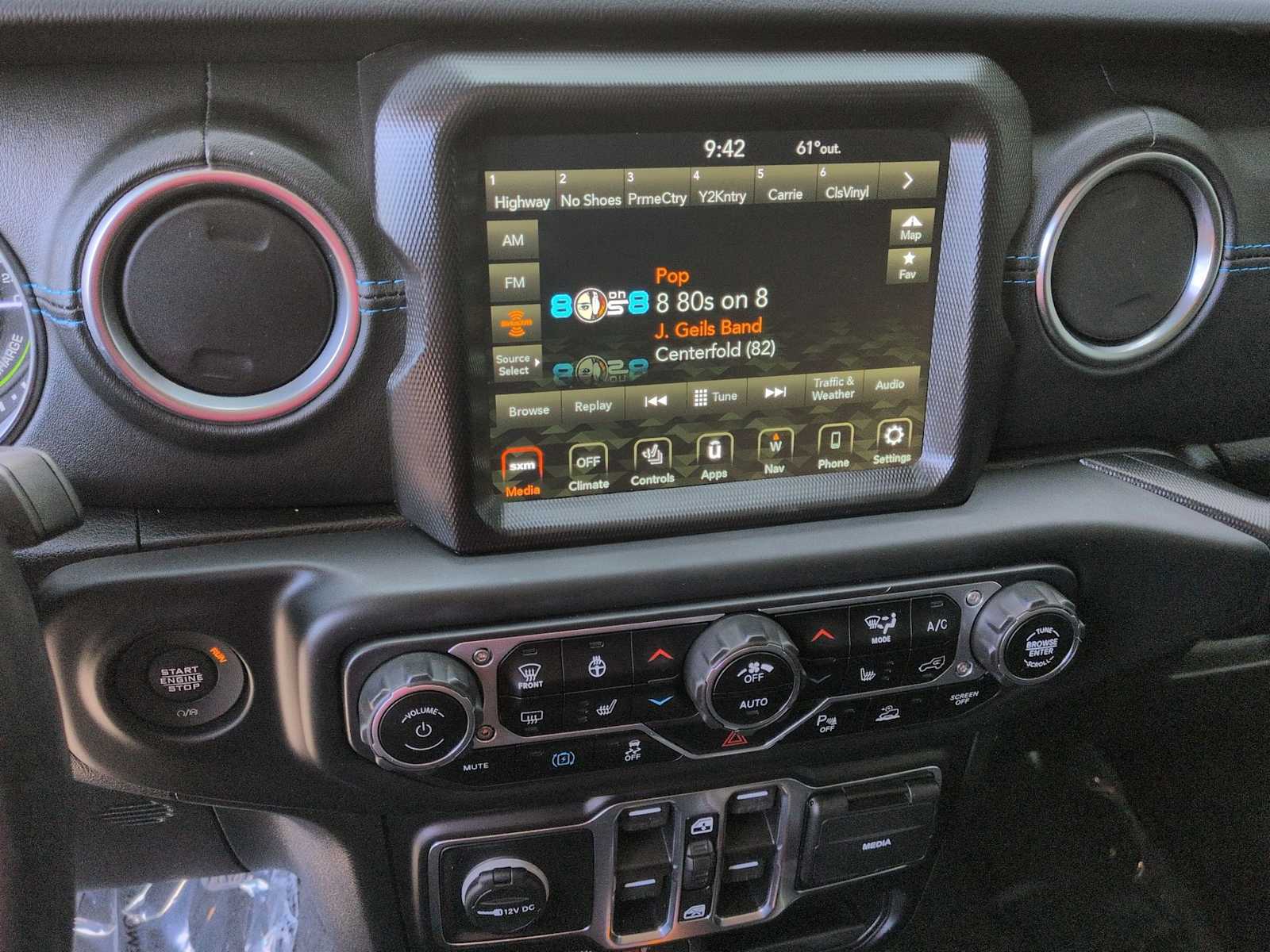 Thumbnail: 2021 Jeep Wrangler - 27