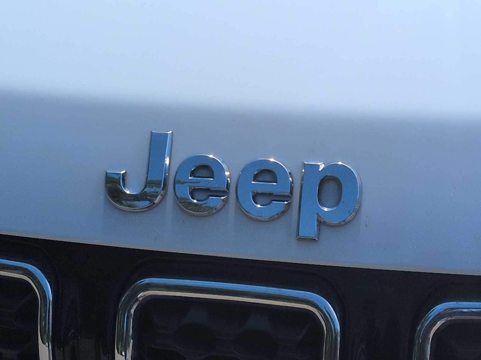 Thumbnail: 2023 Jeep Compass - 11