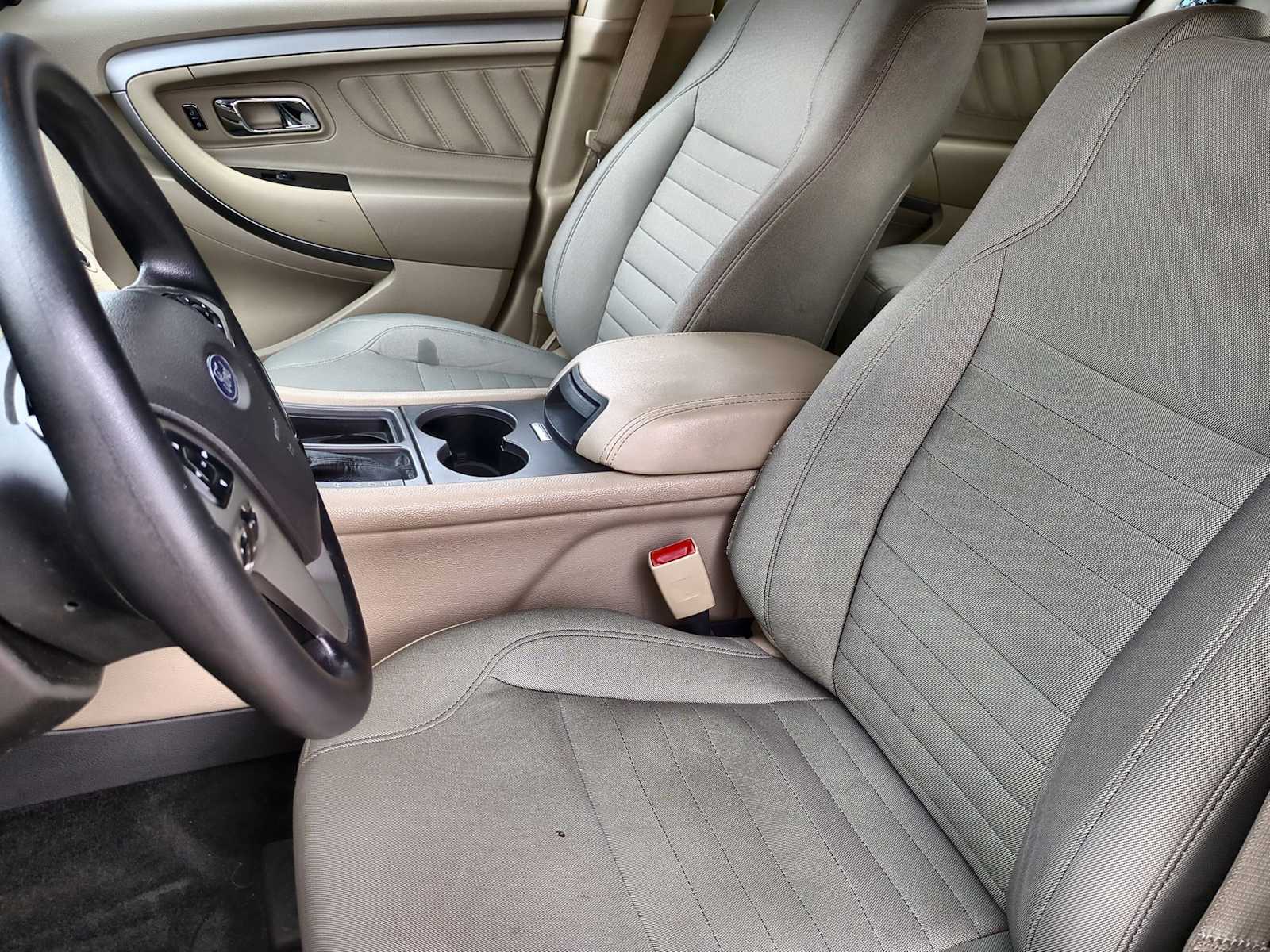 Thumbnail: 2017 Ford Taurus - 16