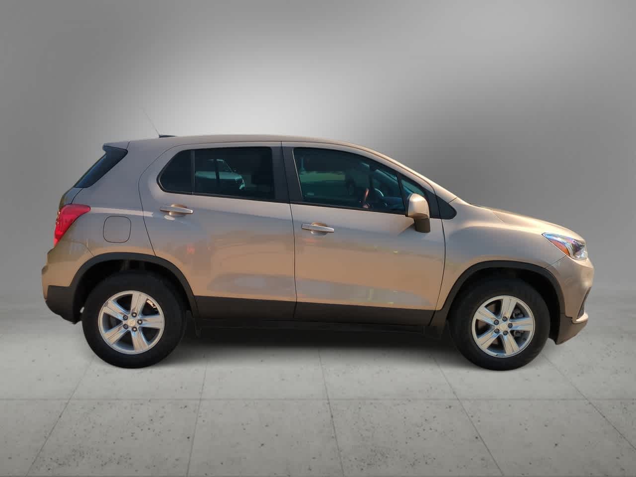 Thumbnail: 2018 Chevrolet Trax - 9