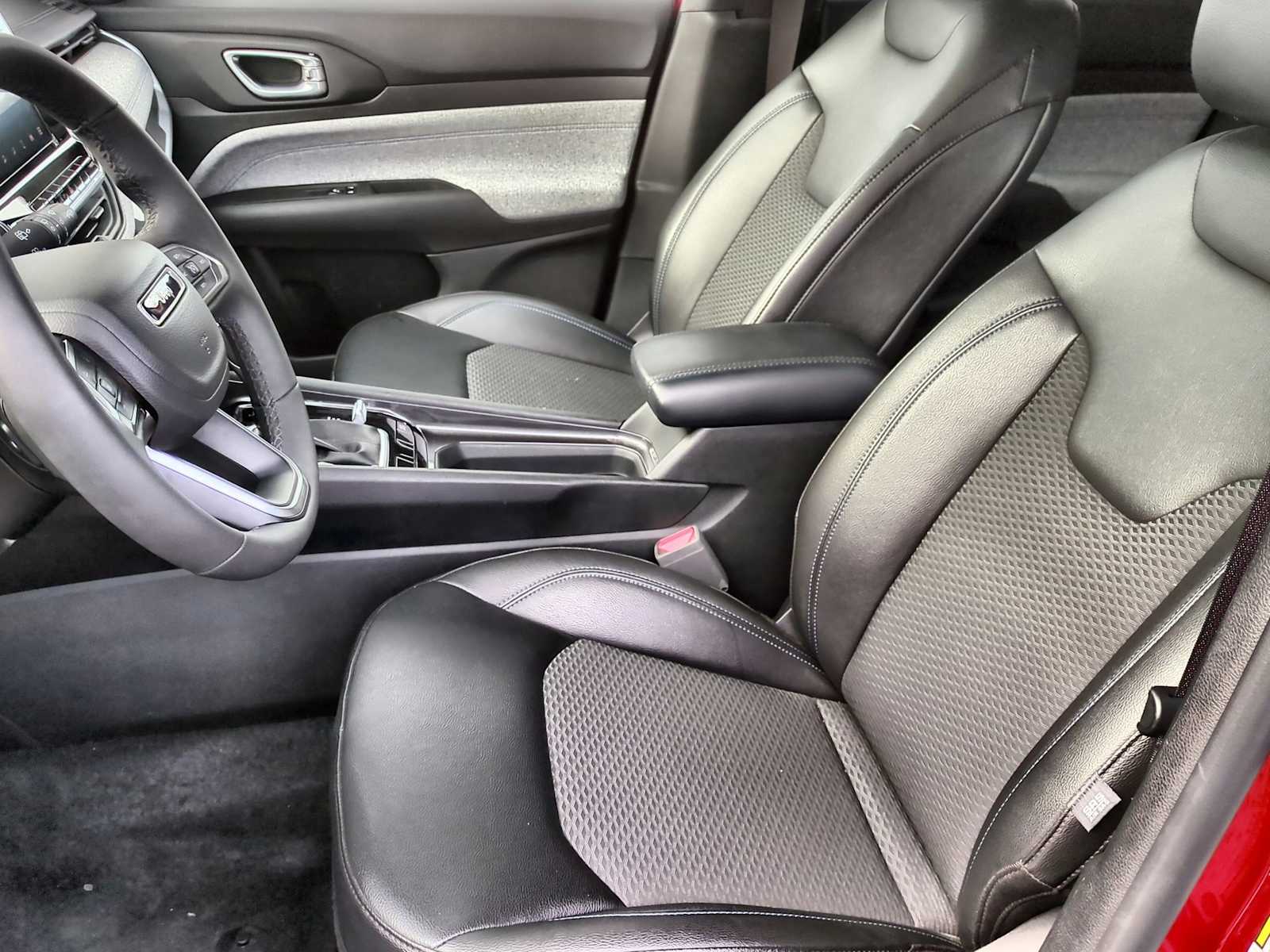 Thumbnail: 2025 Jeep Compass - 16