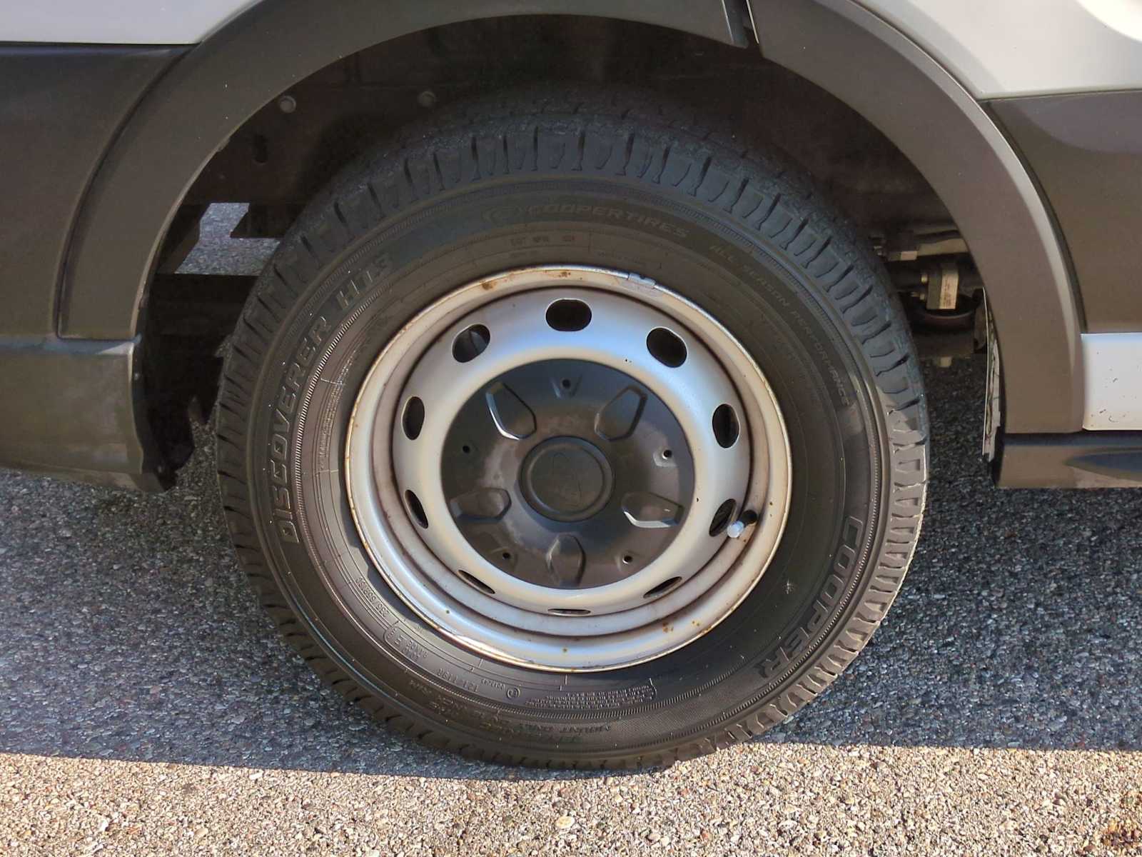 Thumbnail: 2020 Ford Econoline - 14