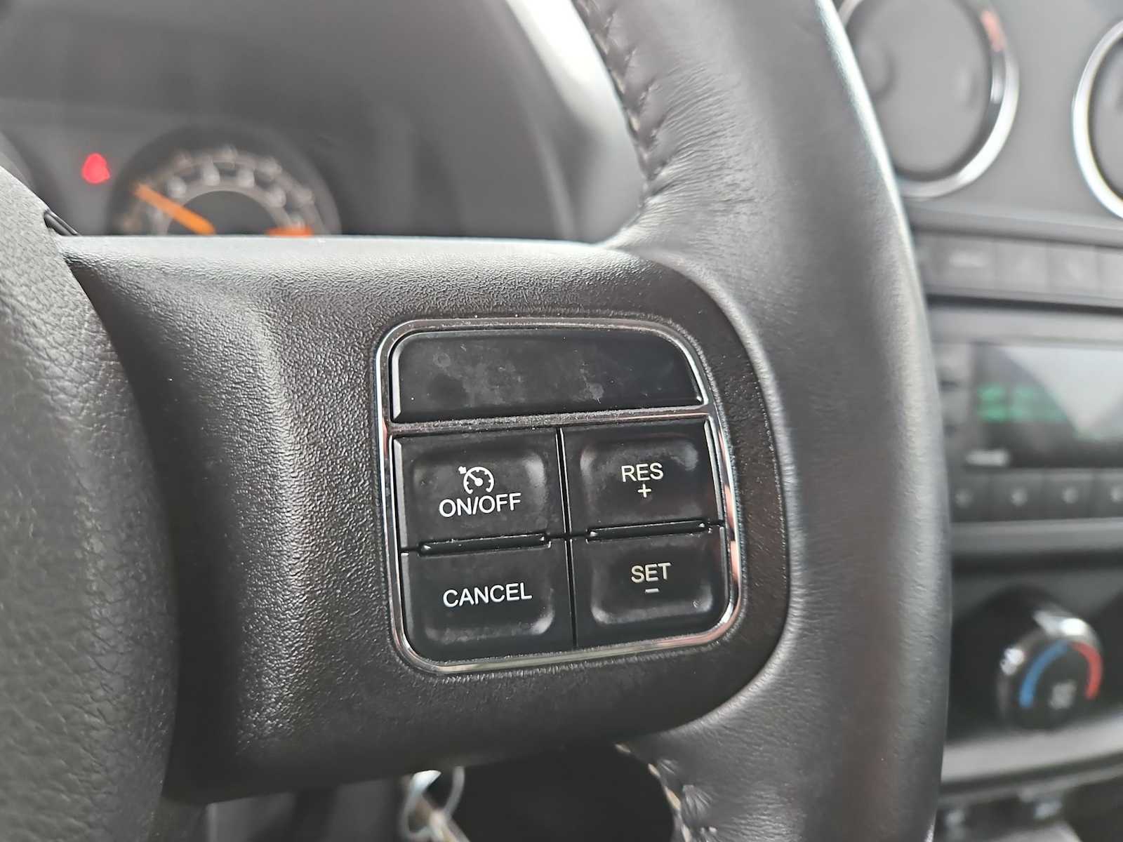 Thumbnail: 2017 Jeep Patriot - 23