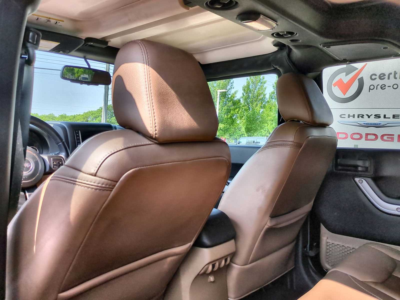2015 Jeep Wrangler Unlimited Sahara 19