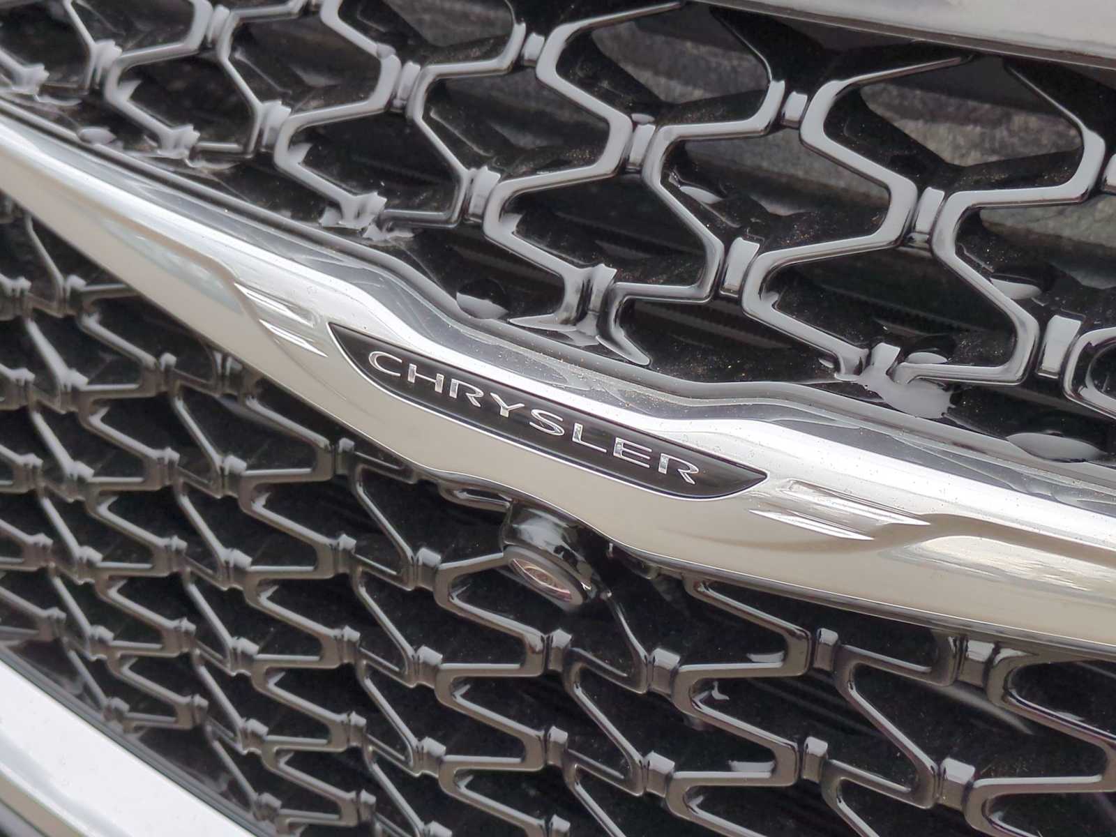 Thumbnail: 2026 Chrysler Pacifica - 12