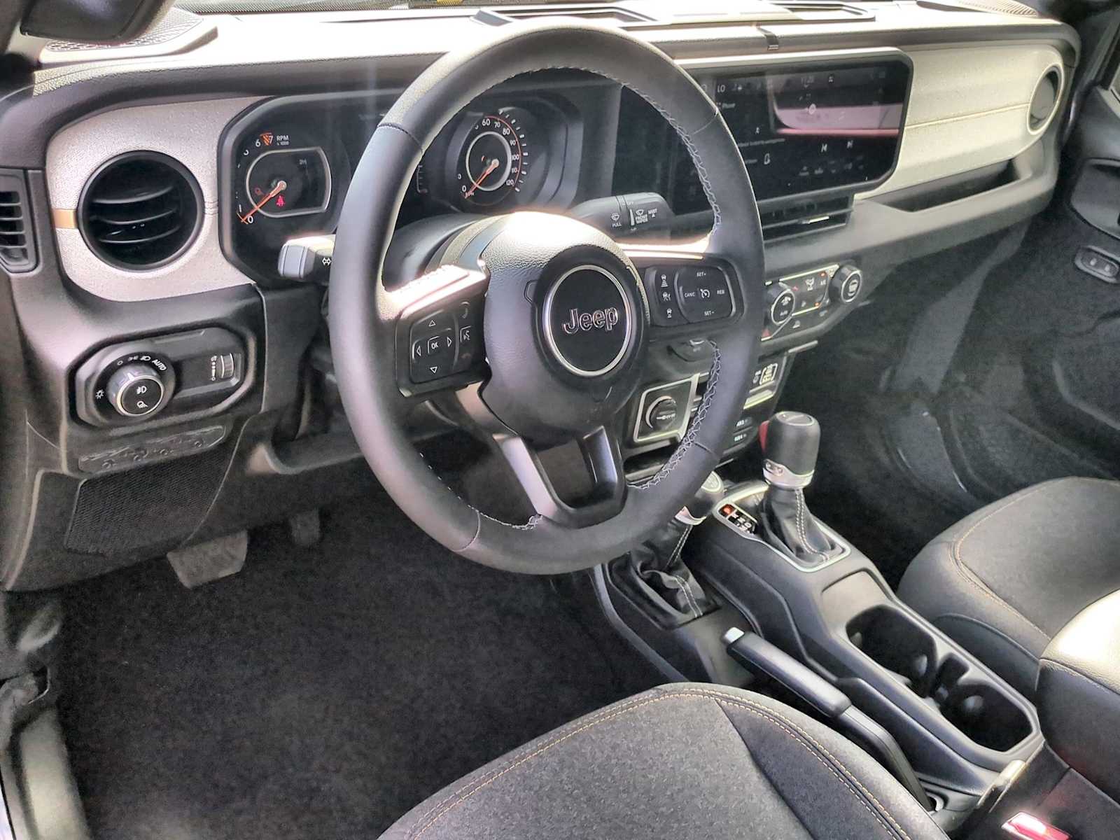 Thumbnail: 2025 Jeep Gladiator - 10