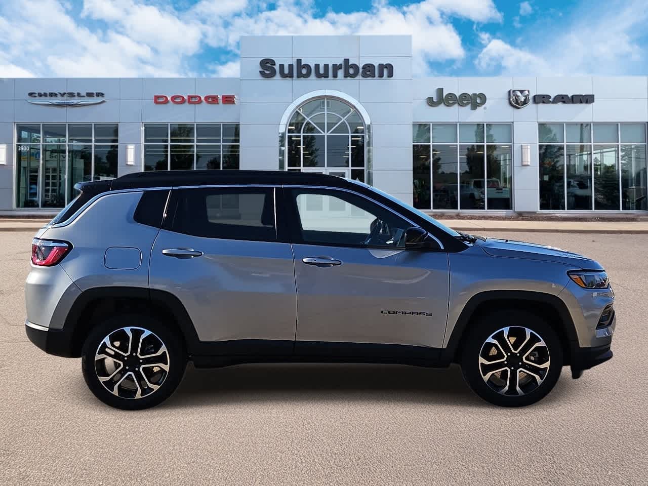 Thumbnail: 2023 Jeep Compass - 9