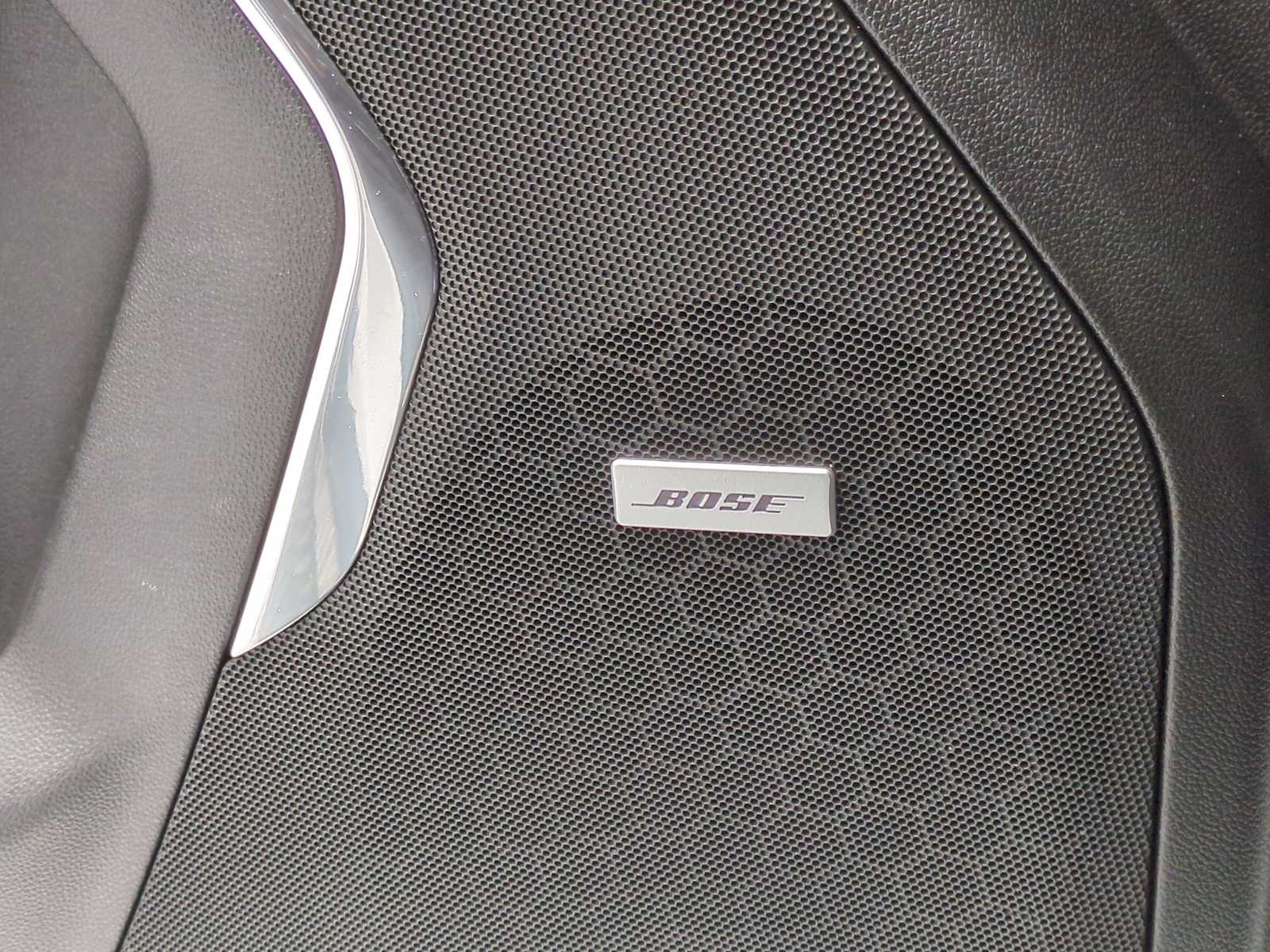 Thumbnail: 2023 Chevrolet Tahoe - 32