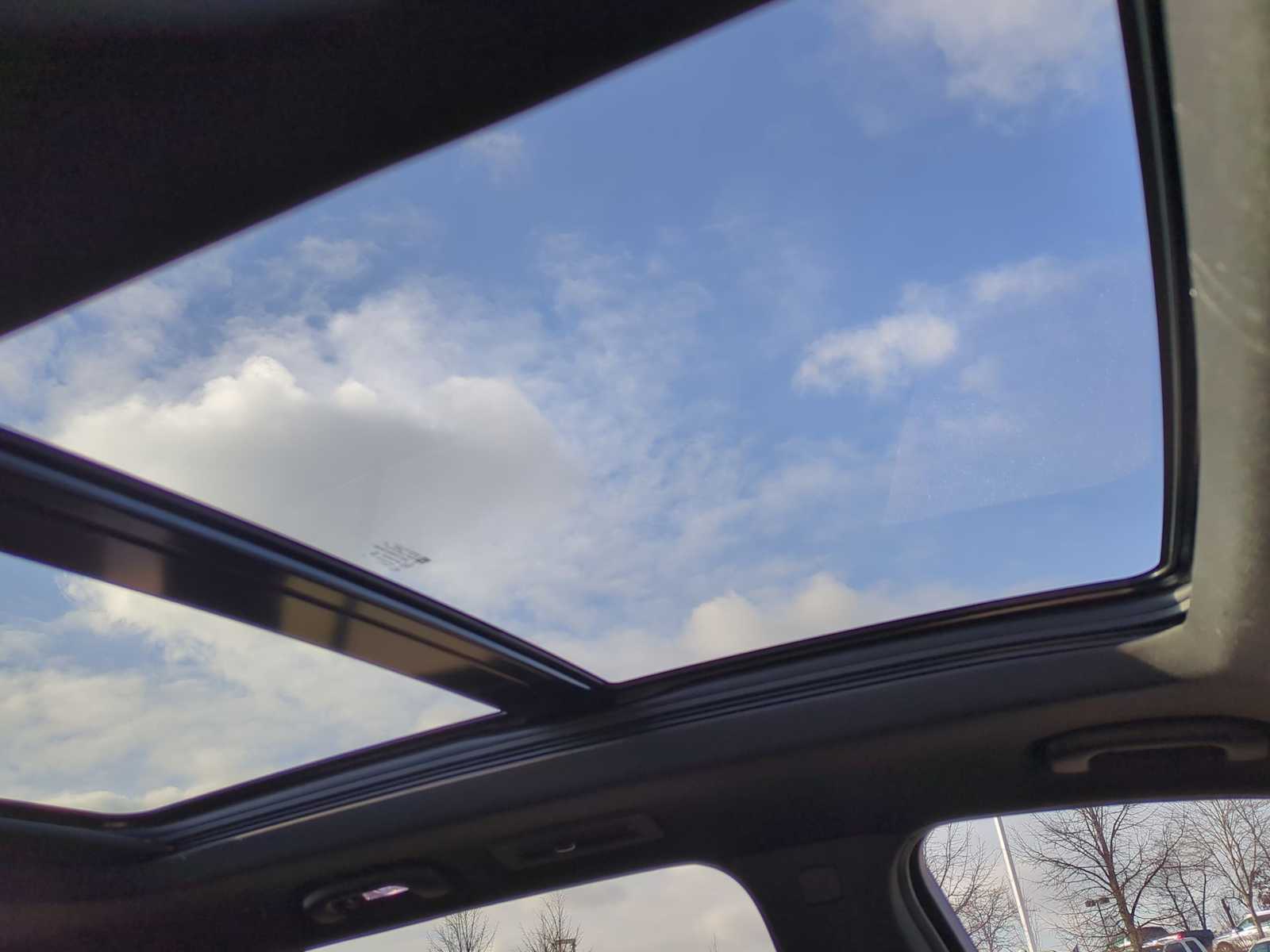 Thumbnail: 2024 Cadillac XT6 - 22