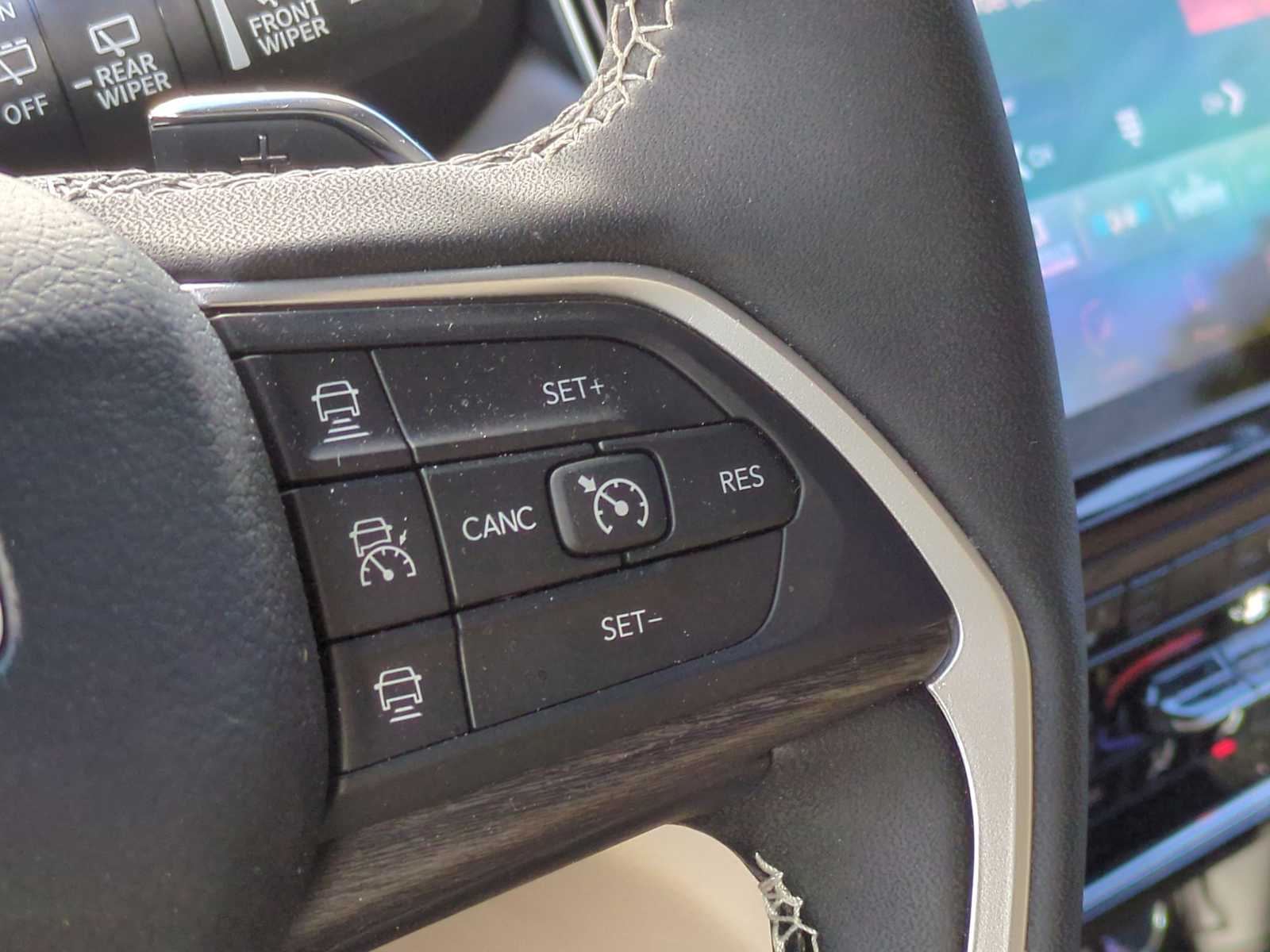 Thumbnail: 2024 Jeep Grand Cherokee - 27