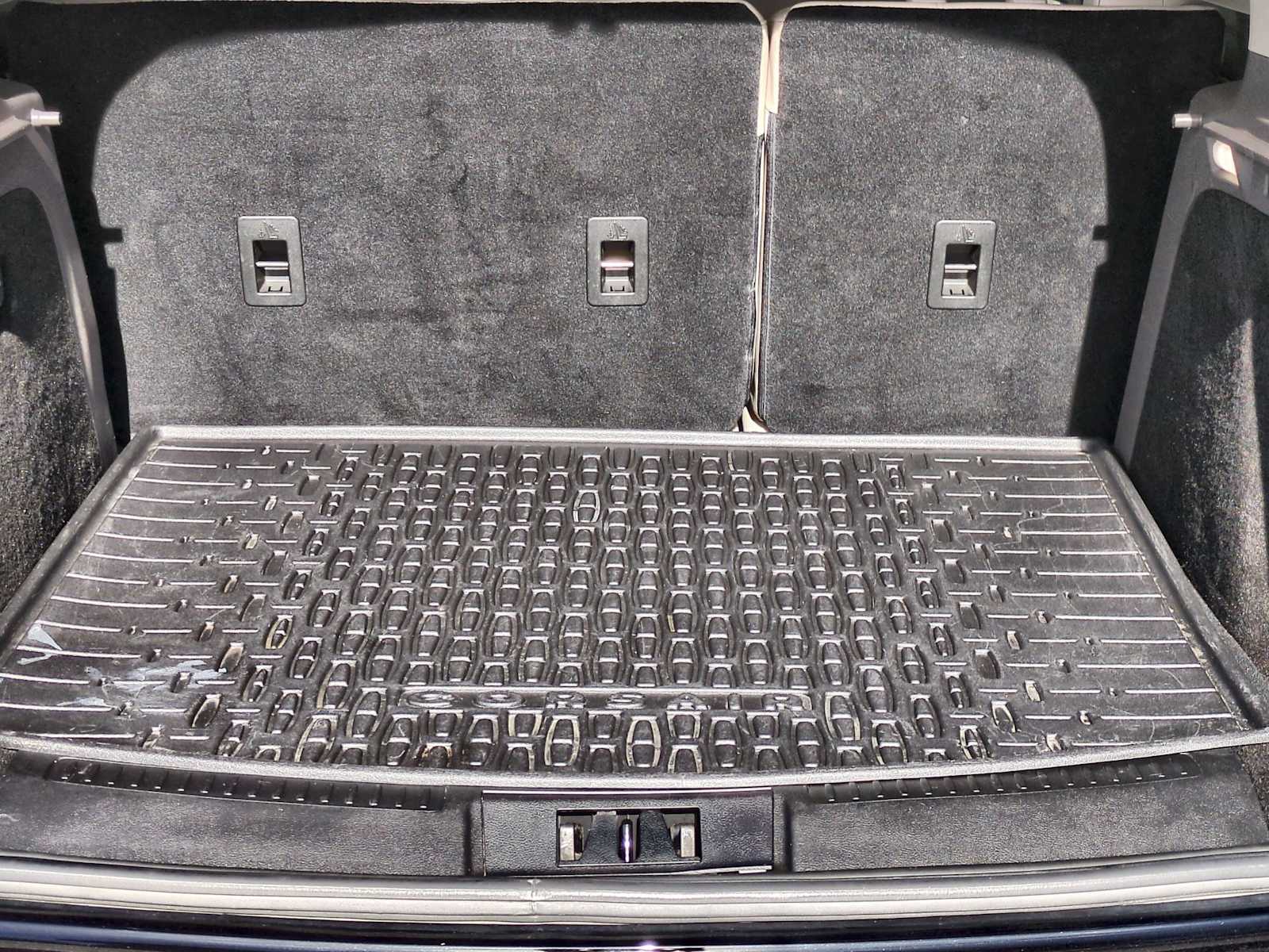 Thumbnail: 2022 Lincoln Corsair - 34