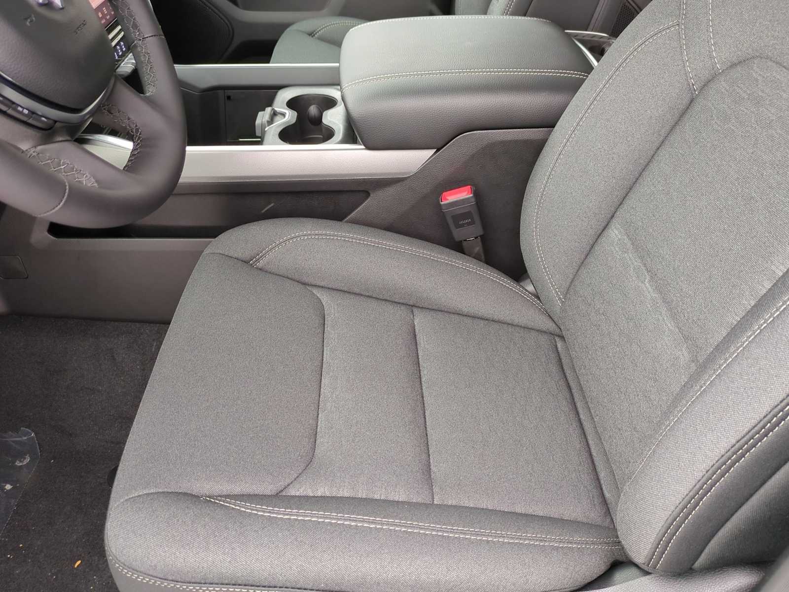 Thumbnail: 2026 RAM 1500 - 17