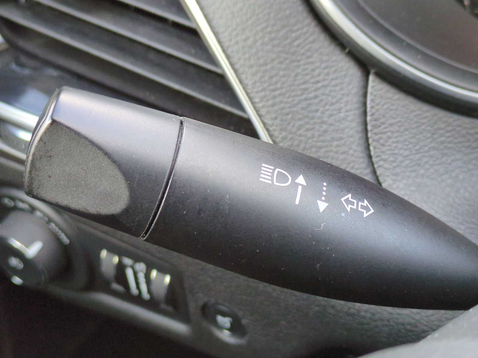 Thumbnail: 2020 Jeep Cherokee - 27