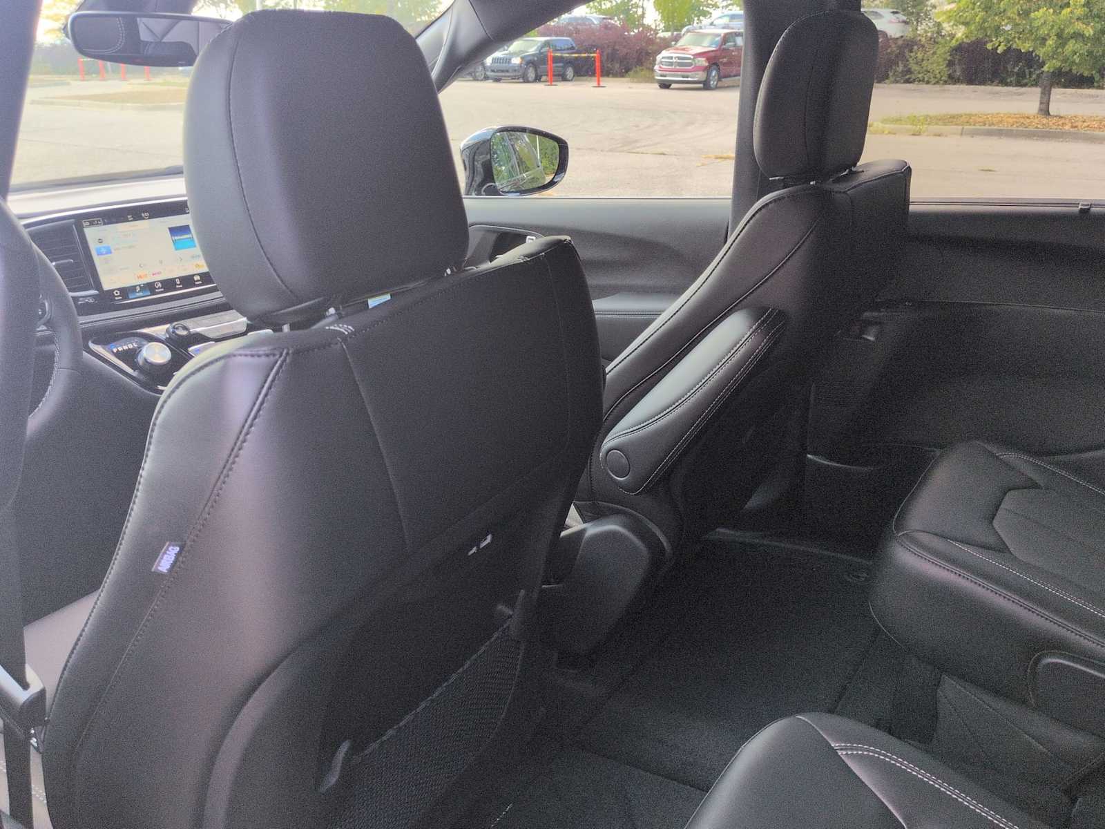 Thumbnail: 2026 Chrysler Pacifica - 19