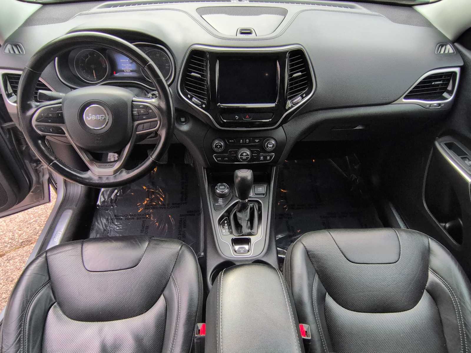 Thumbnail: 2020 Jeep Cherokee - 16