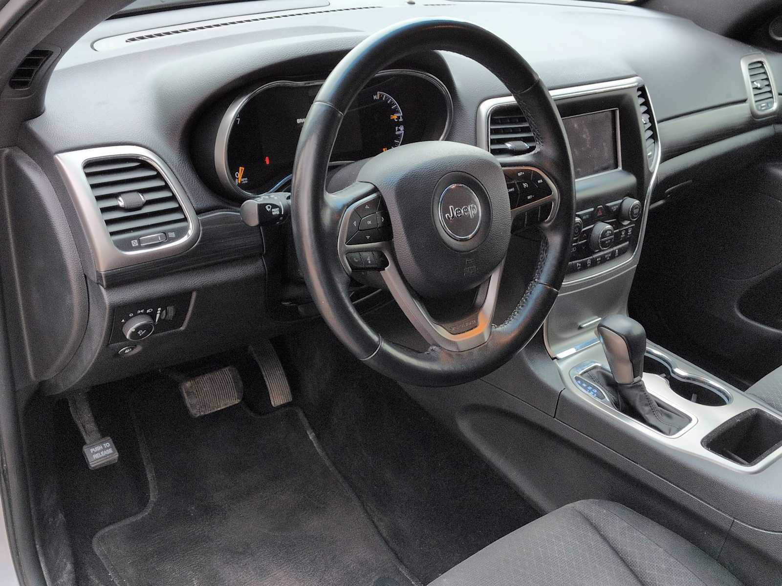 Thumbnail: 2019 Jeep Grand Cherokee - 10