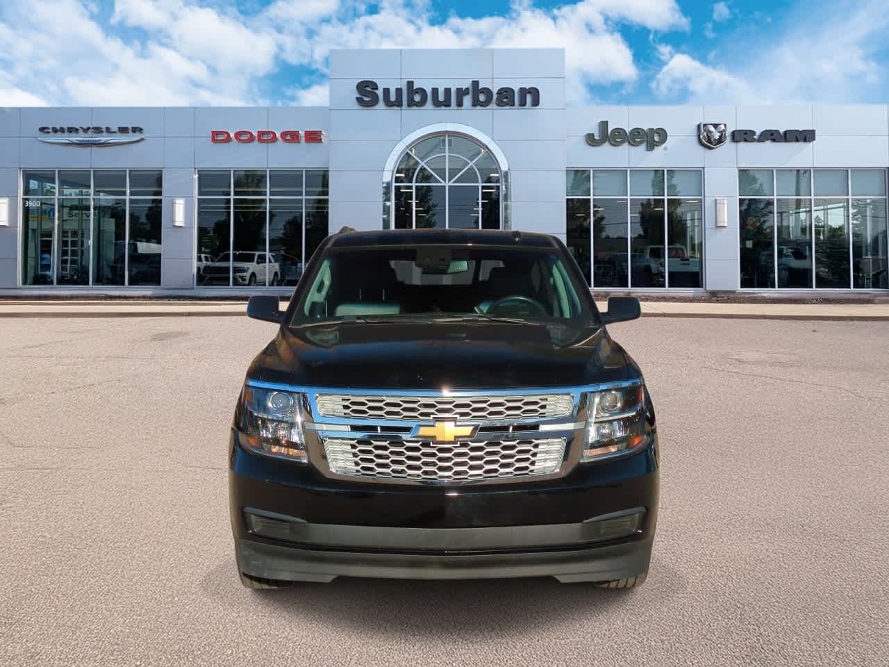 Thumbnail: 2019 Chevrolet Tahoe - 3