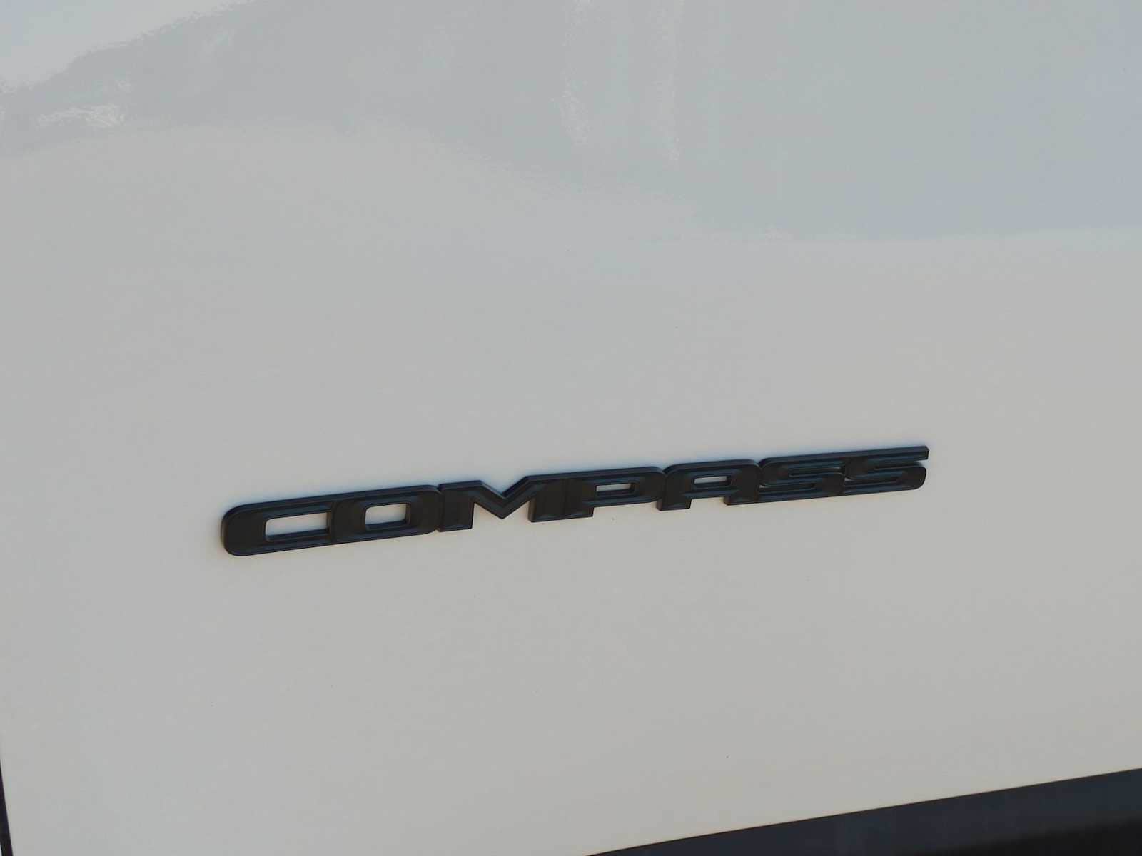 Thumbnail: 2023 Jeep Compass - 13