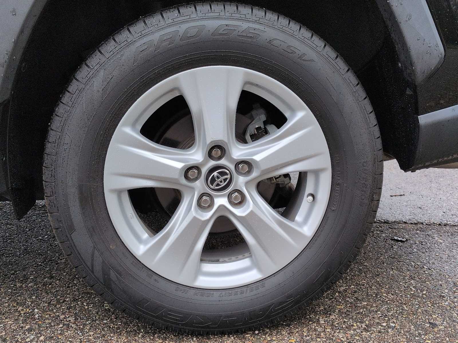 Thumbnail: 2020 Toyota RAV4 - 14