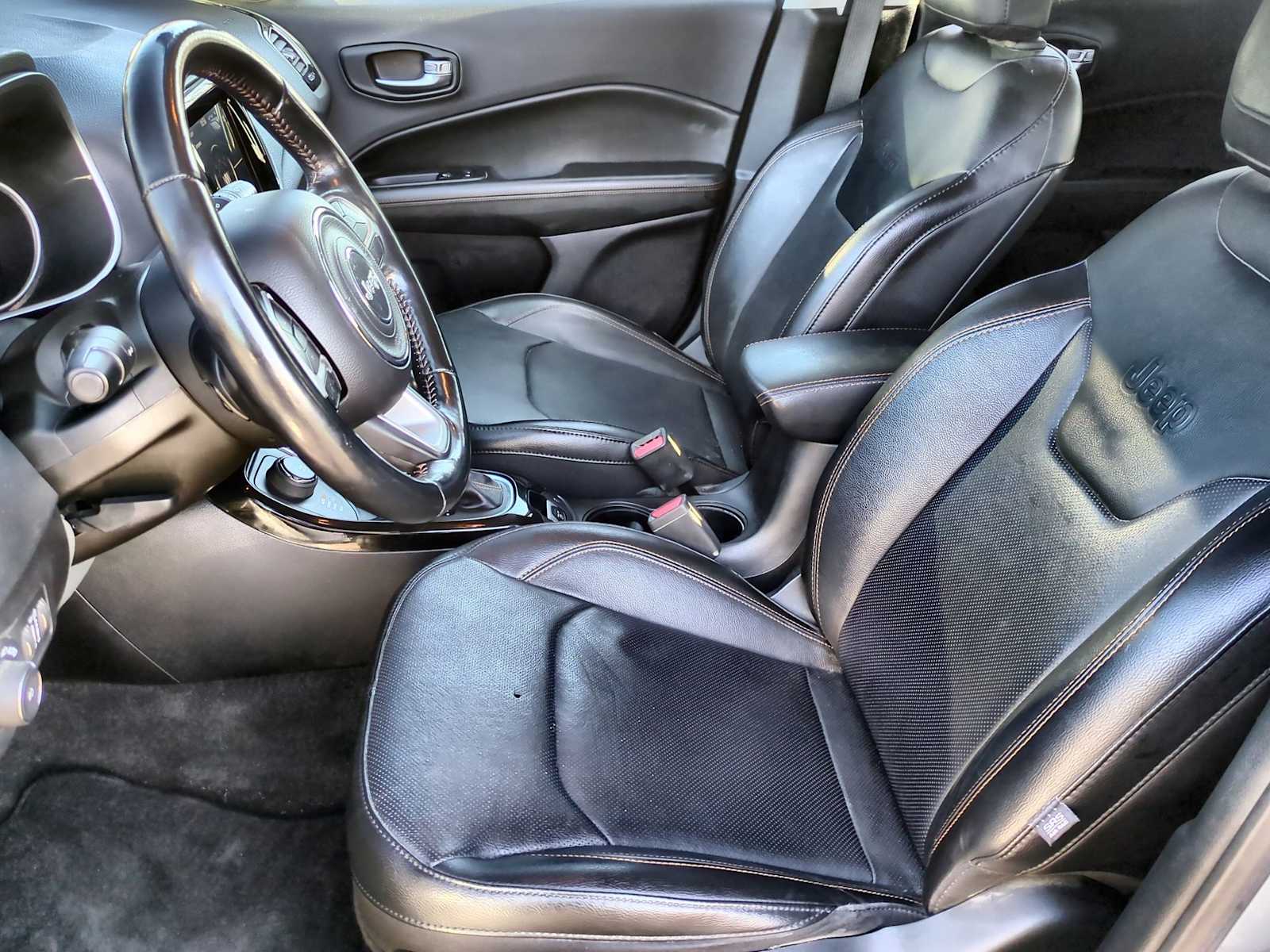 Thumbnail: 2020 Jeep Compass - 16