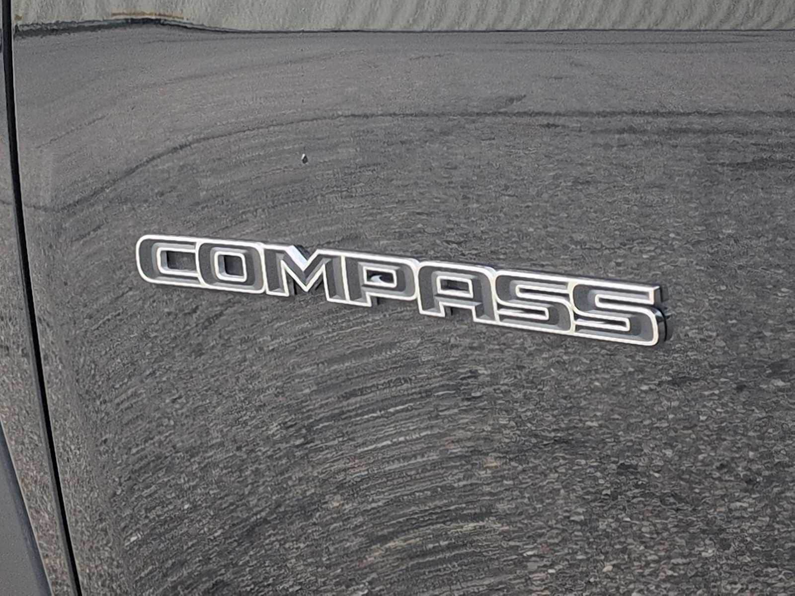 Thumbnail: 2022 Jeep Compass - 13