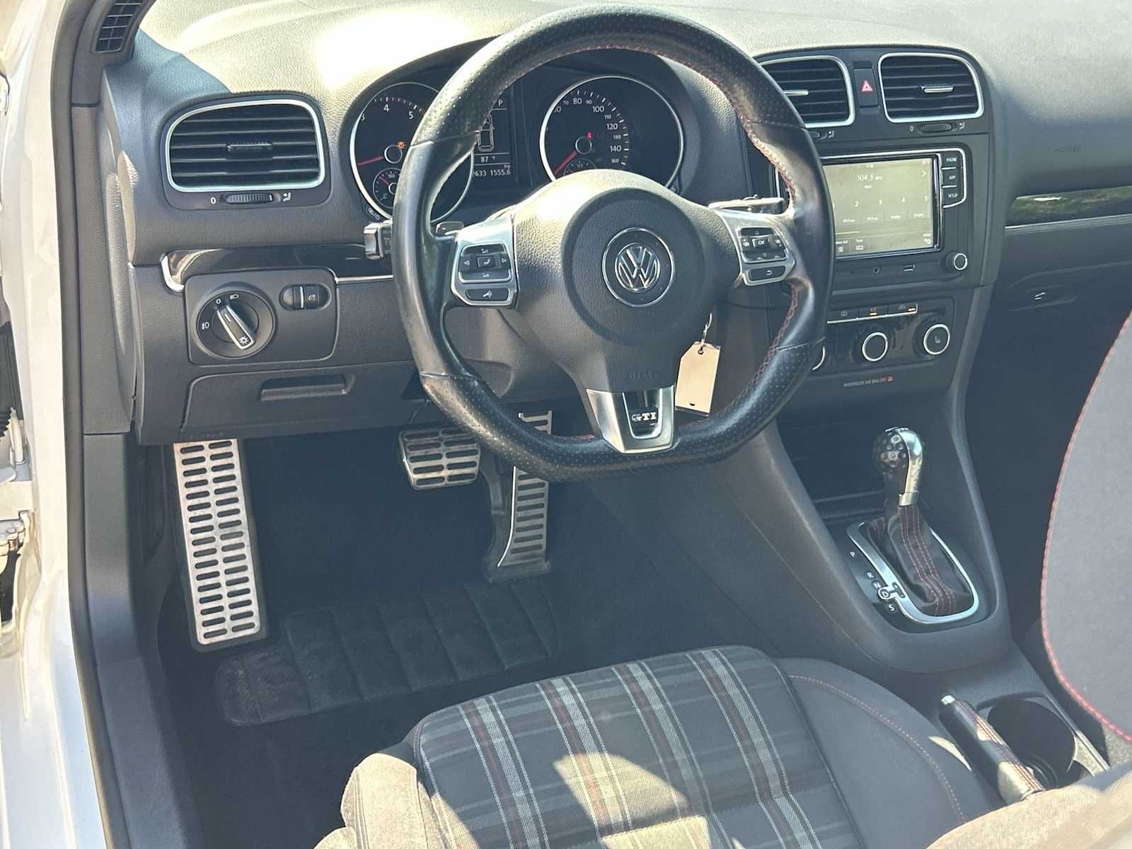 Thumbnail: 2013 Volkswagen Golf - 16