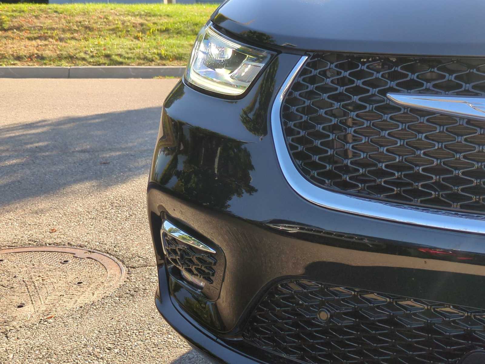 Thumbnail: 2026 Chrysler Pacifica - 11