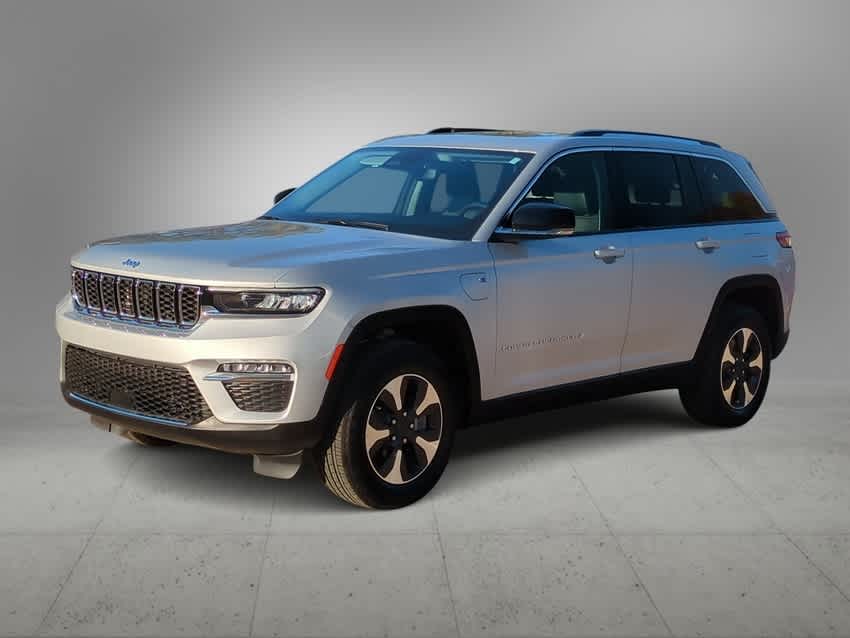 Thumbnail: 2024 Jeep Grand Cherokee - 4