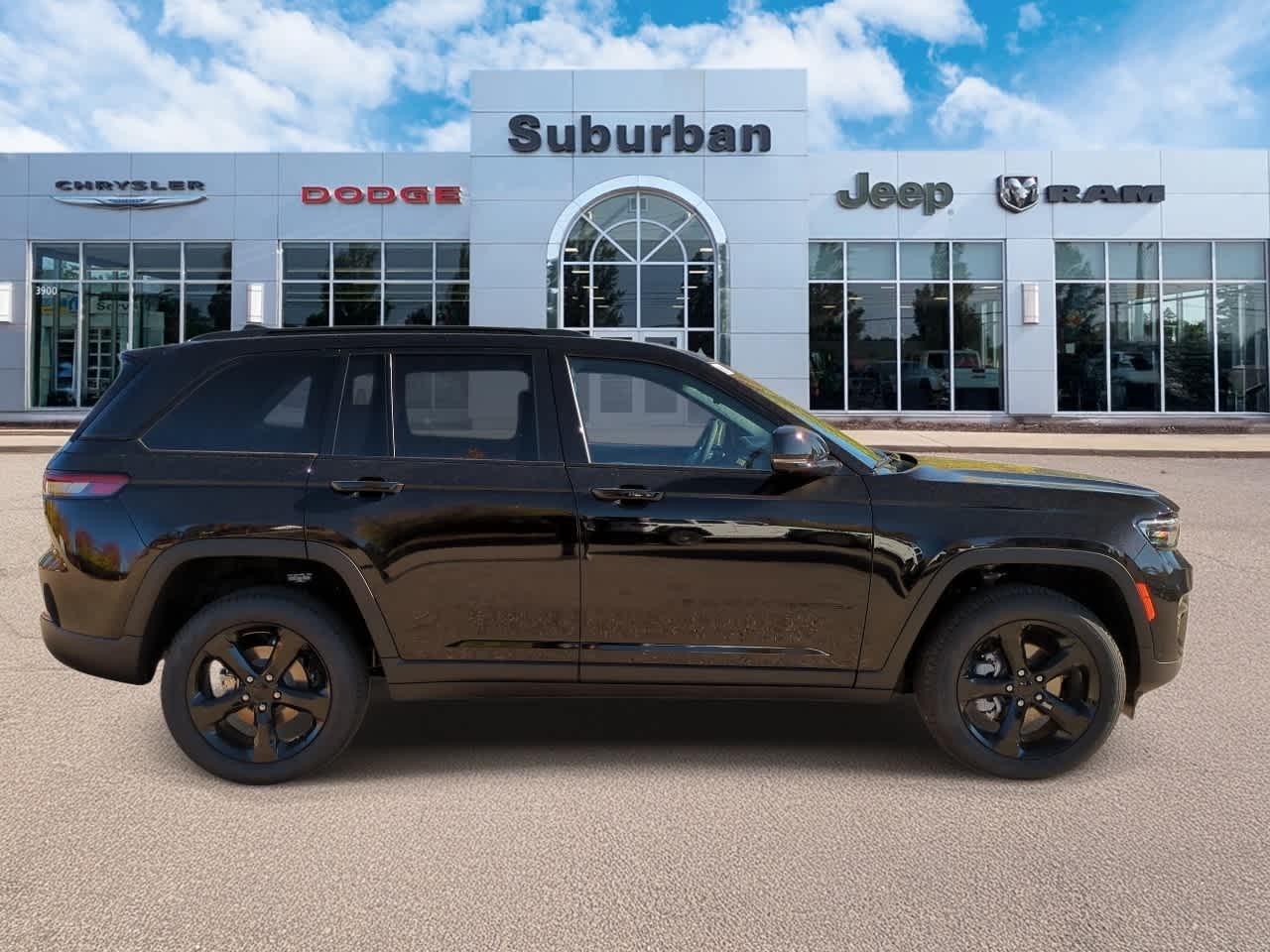 Thumbnail: 2025 Jeep Grand Cherokee - 9