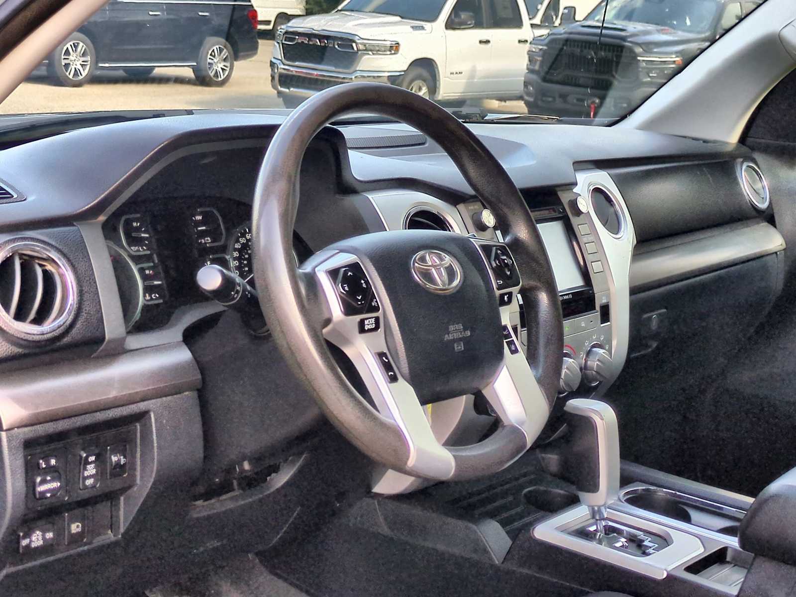 Thumbnail: 2018 Toyota Tundra - 10