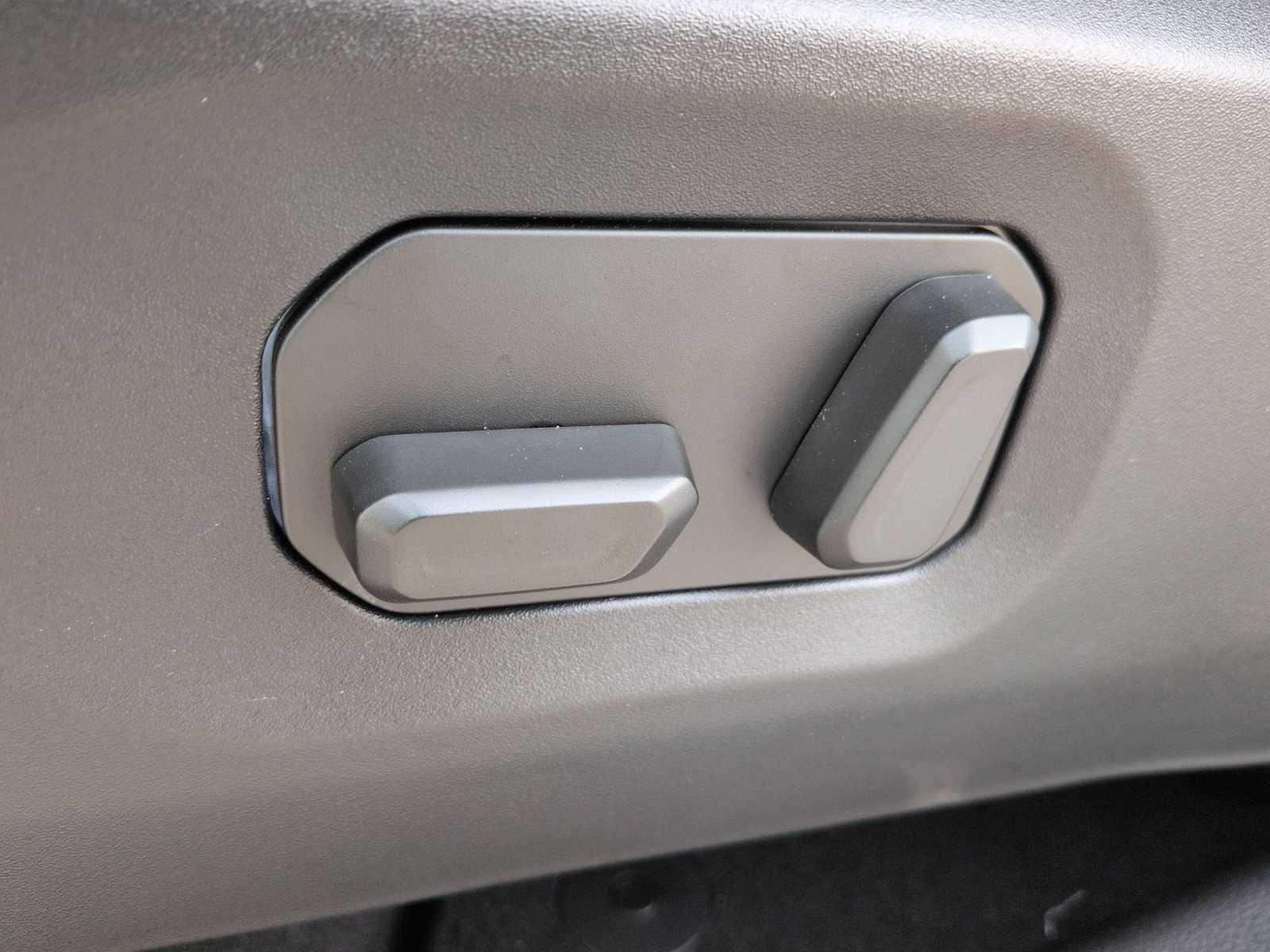 Thumbnail: 2025 Jeep Wrangler - 16