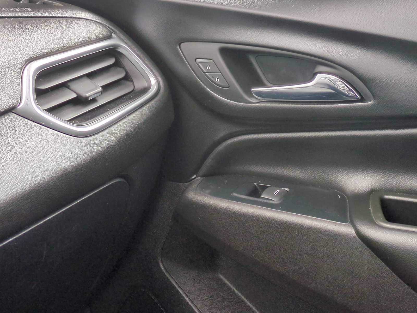 Thumbnail: 2019 Chevrolet Equinox - 37