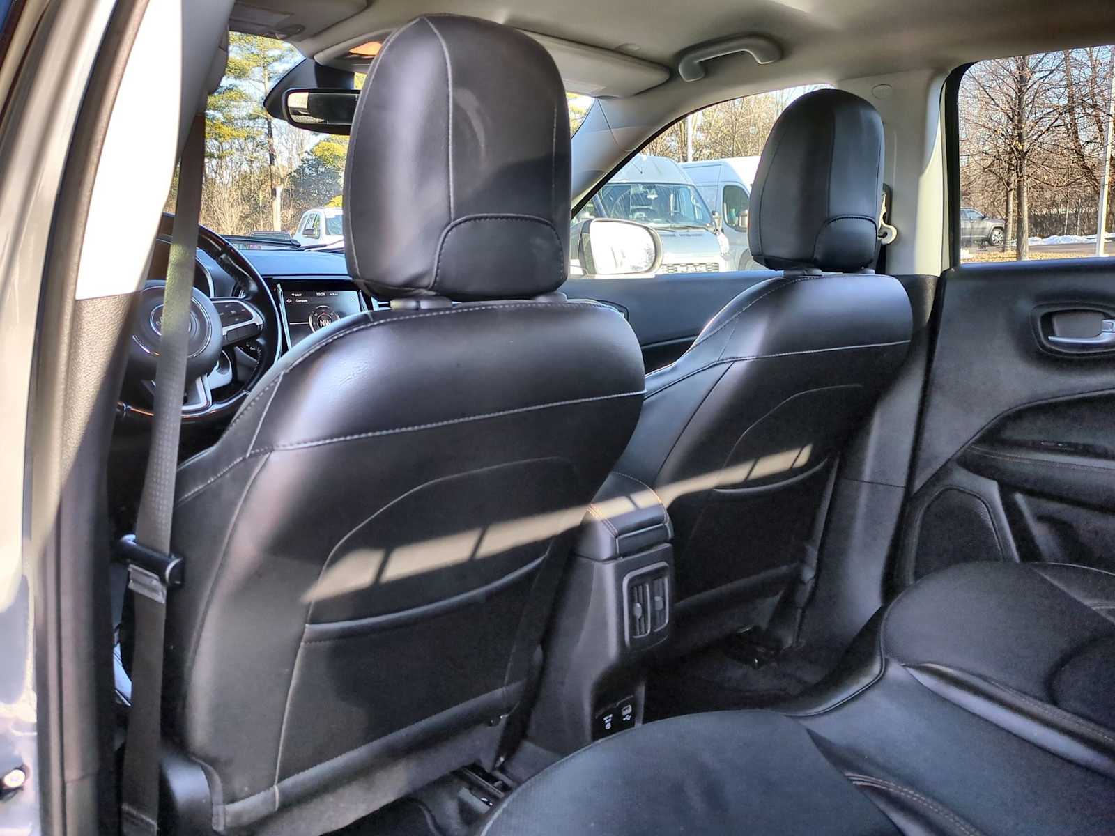 Thumbnail: 2020 Jeep Compass - 18