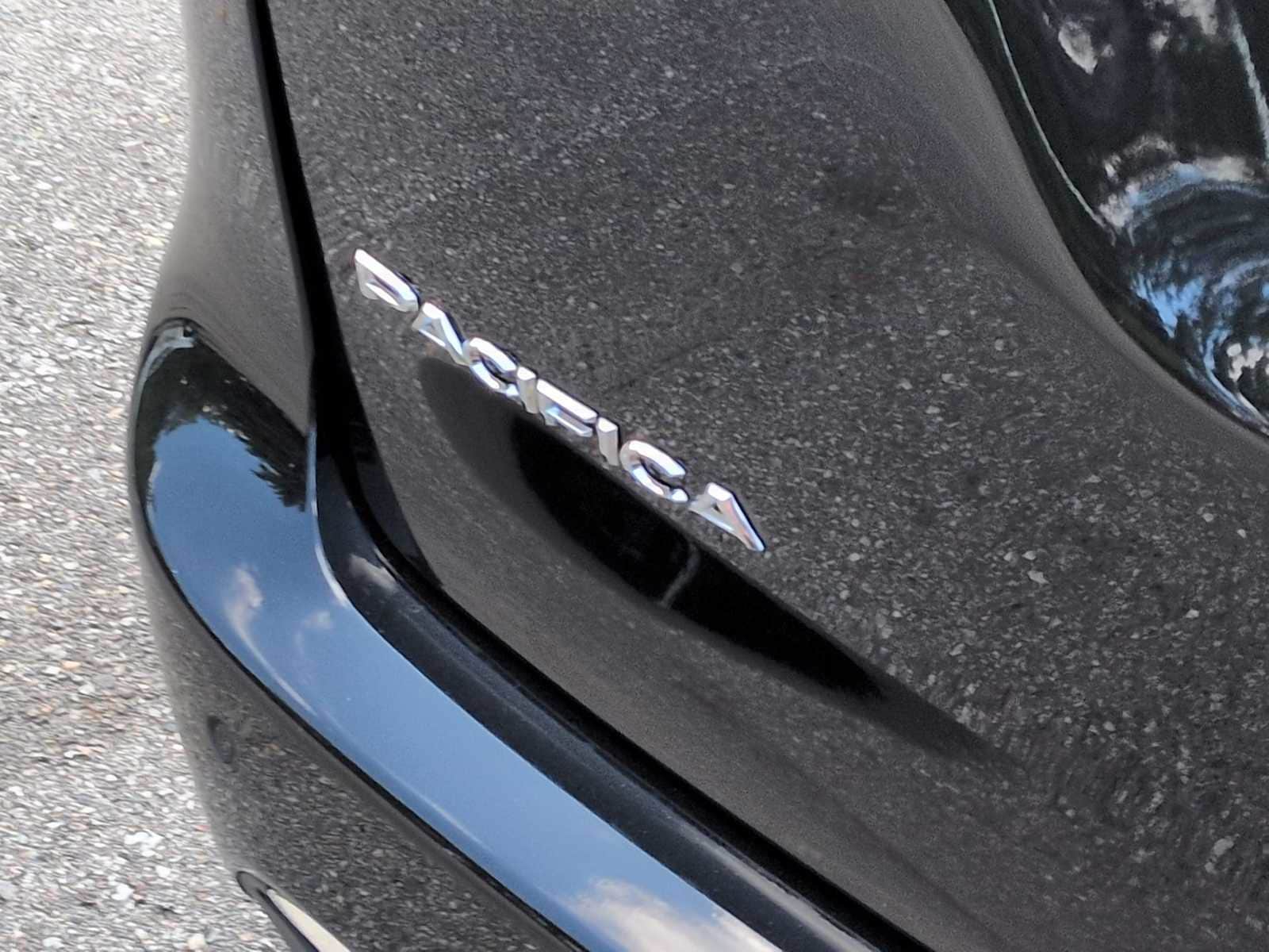 Thumbnail: 2026 Chrysler Pacifica - 13