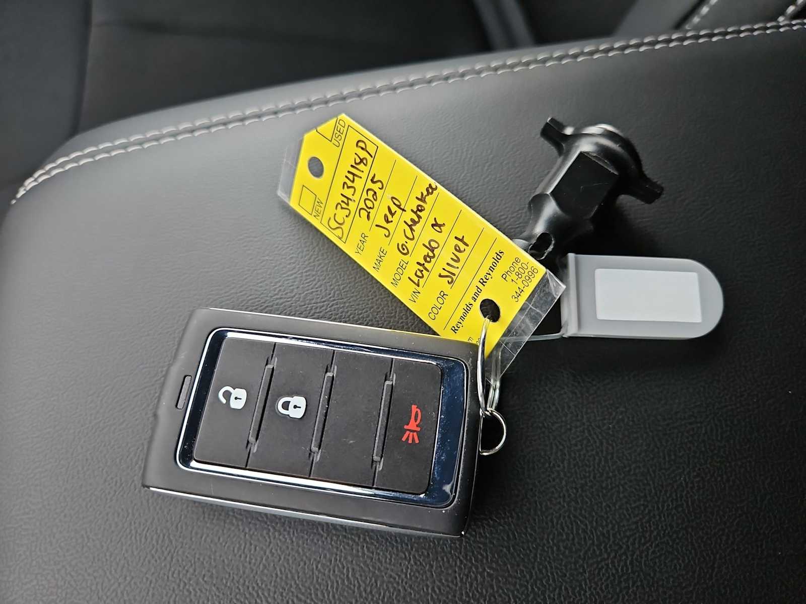 Thumbnail: 2025 Jeep Grand Cherokee - 38