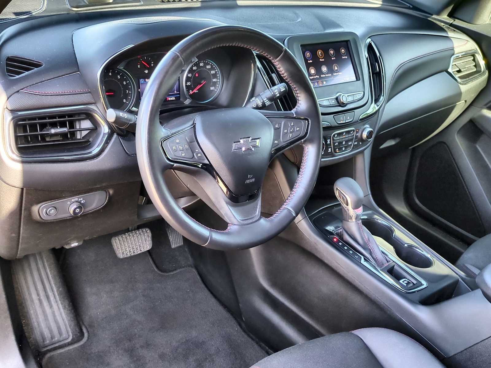 Thumbnail: 2022 Chevrolet Equinox - 10