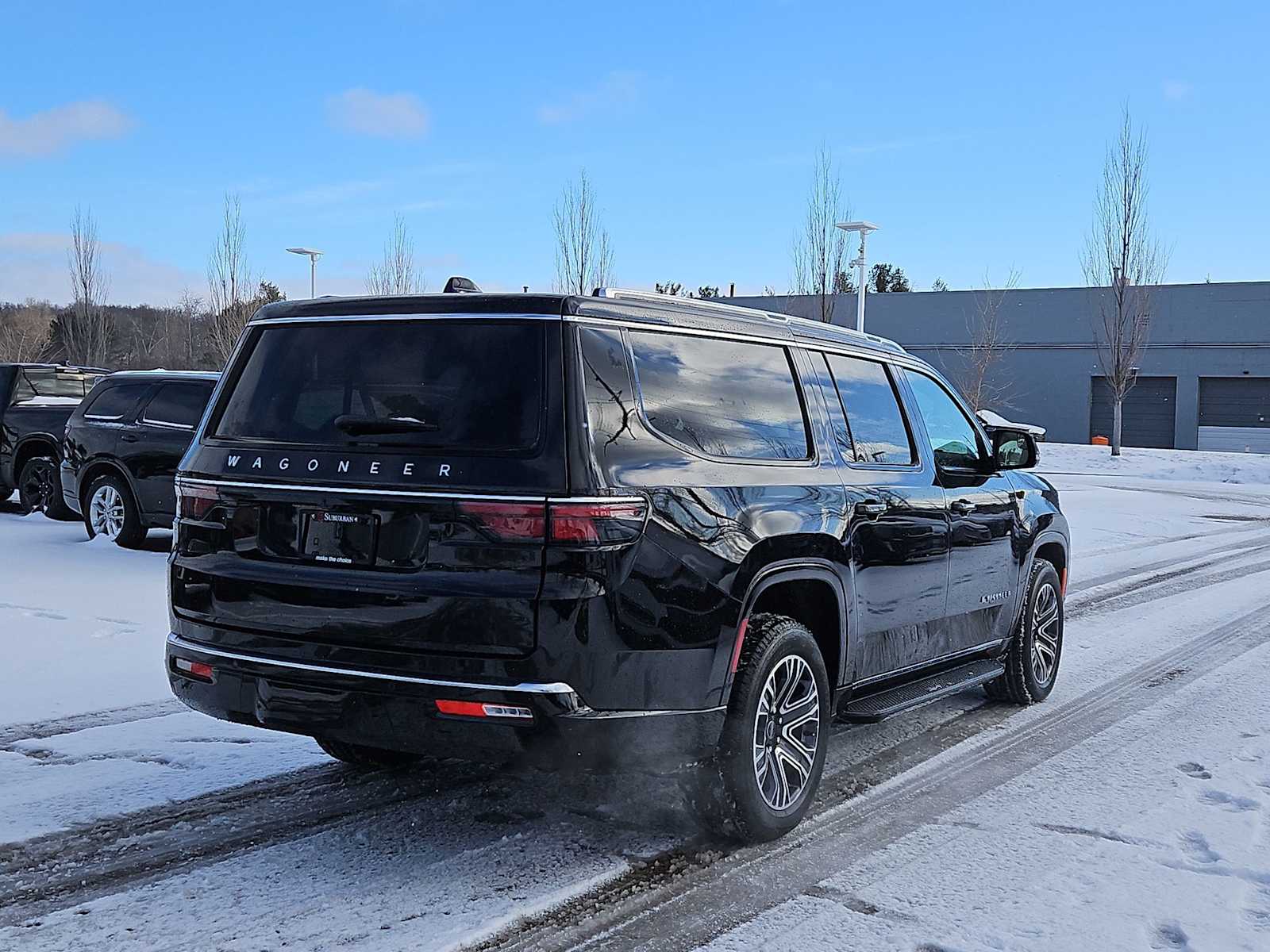 Thumbnail: 2025 Jeep Wagoneer - 14