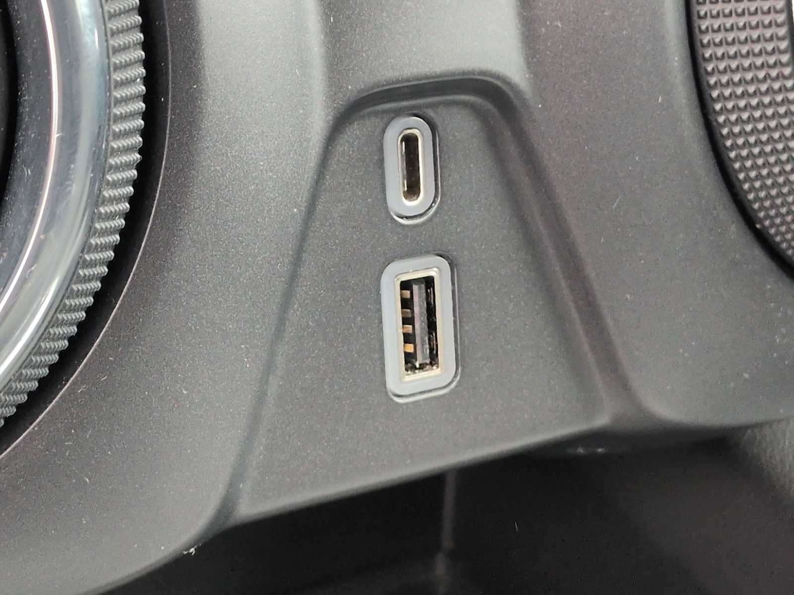 Thumbnail: 2021 Chevrolet Blazer - 31