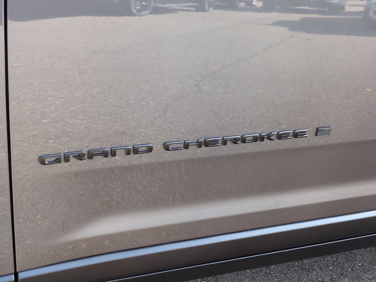 Thumbnail: 2025 Jeep Grand Cherokee - 13