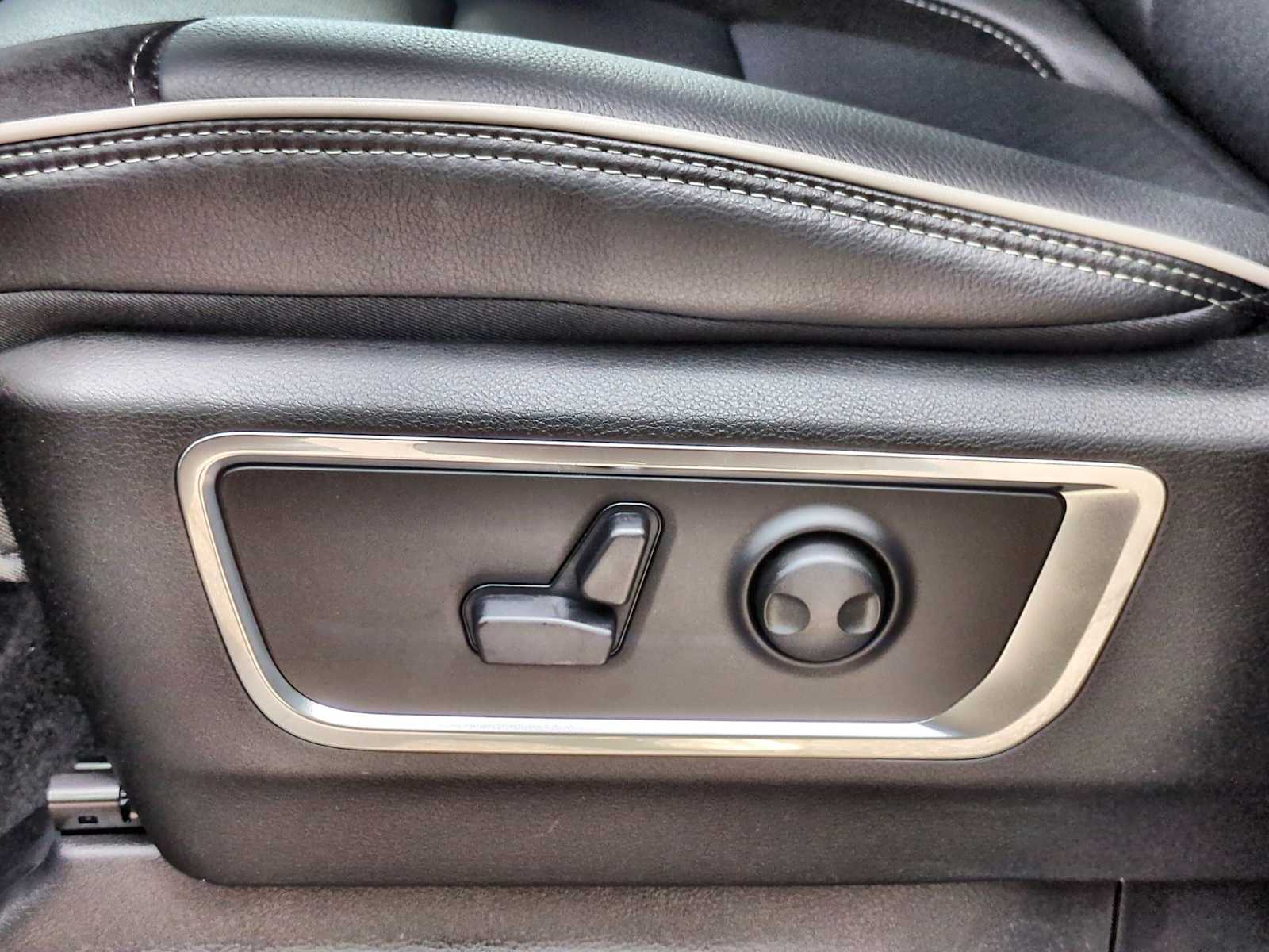 Thumbnail: 2026 RAM 1500 - 17