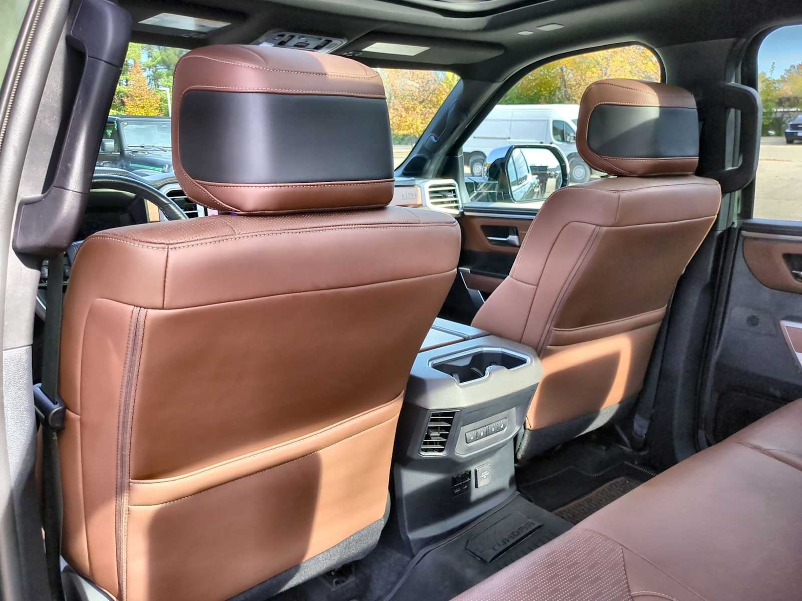 Thumbnail: 2022 Toyota Tundra - 18