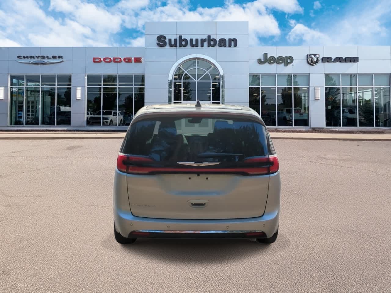 Thumbnail: 2026 Chrysler Pacifica - 7