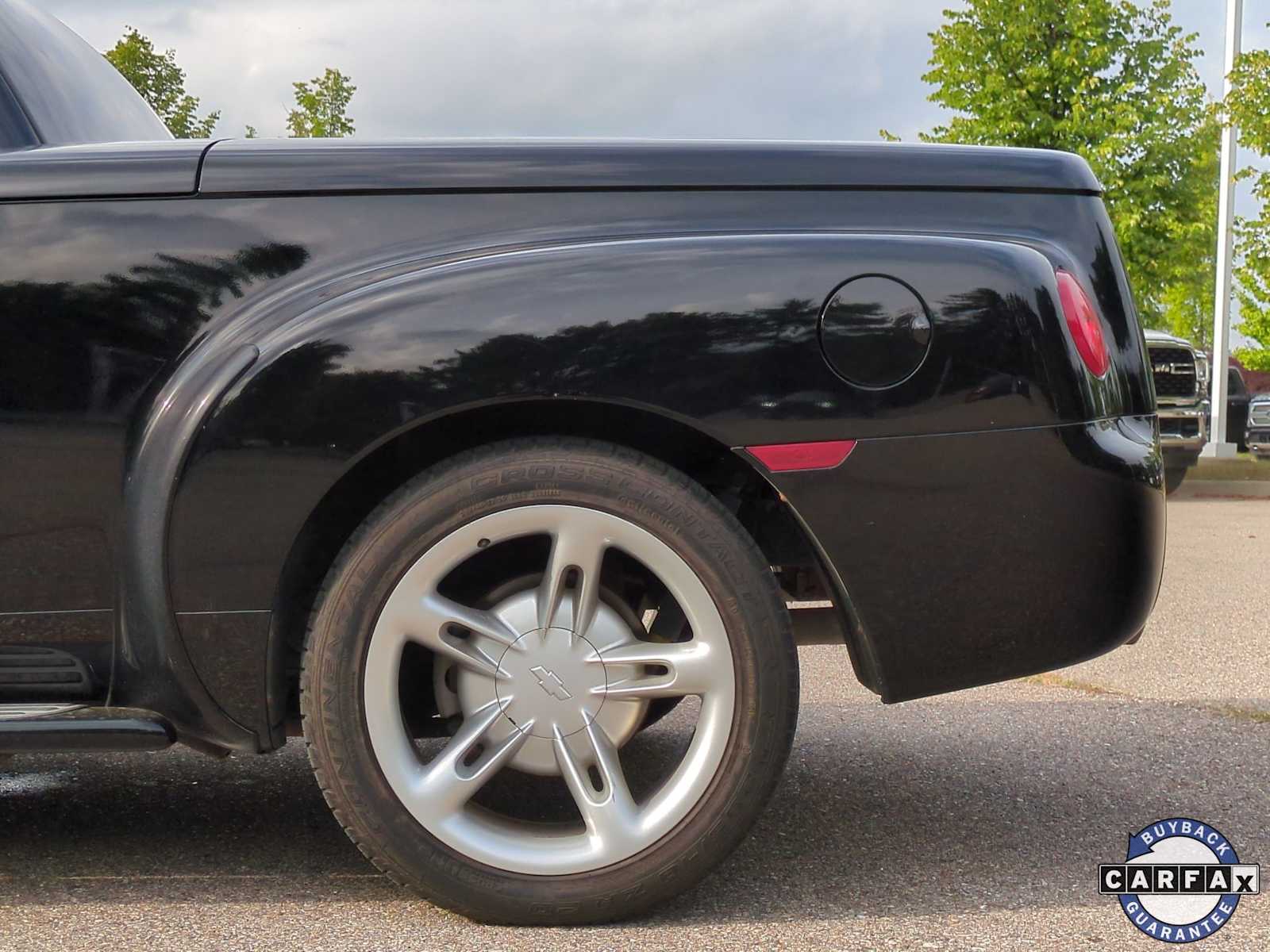 Thumbnail: 2005 Chevrolet SSR - 6