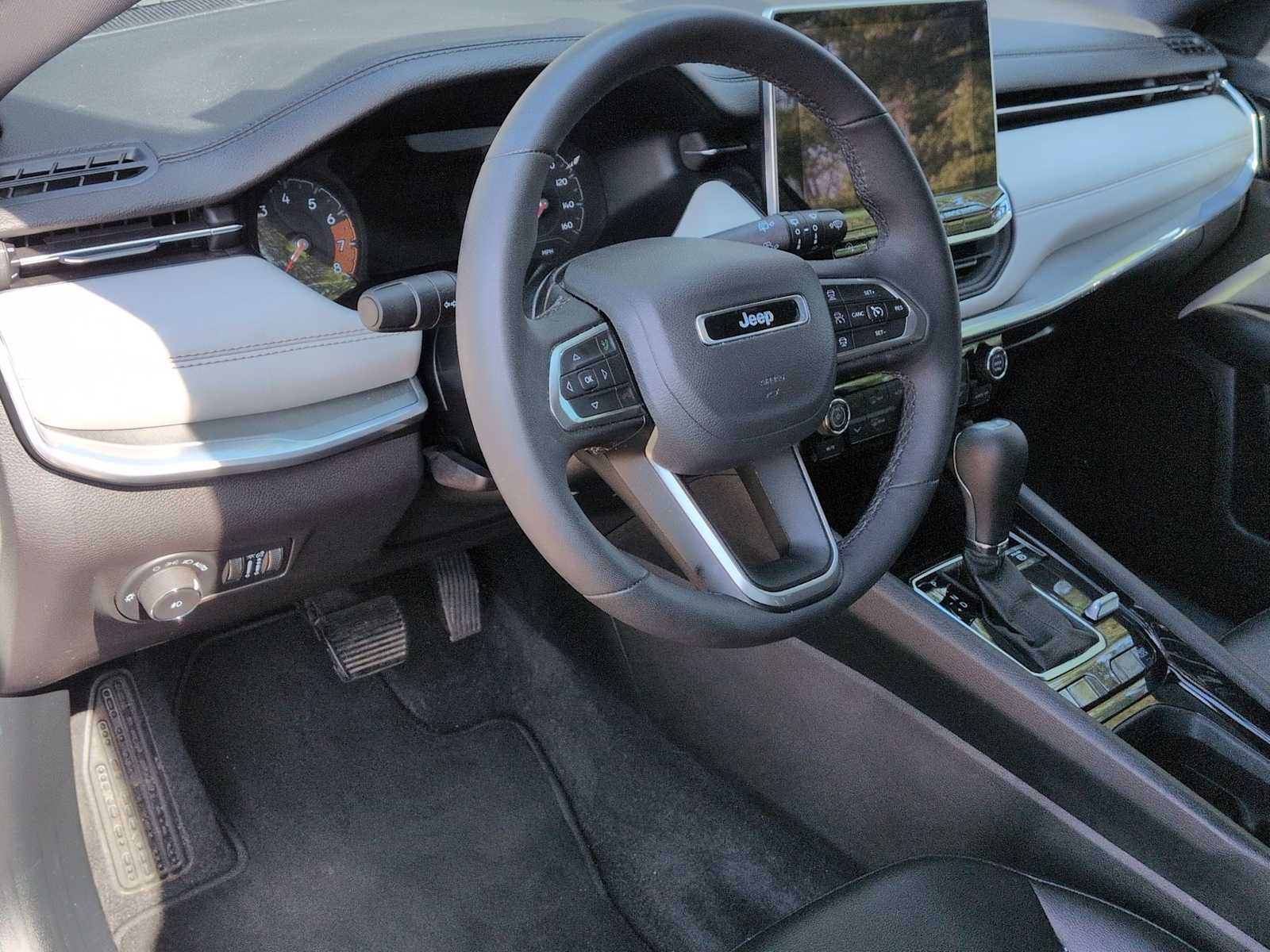 Thumbnail: 2024 Jeep Compass - 10