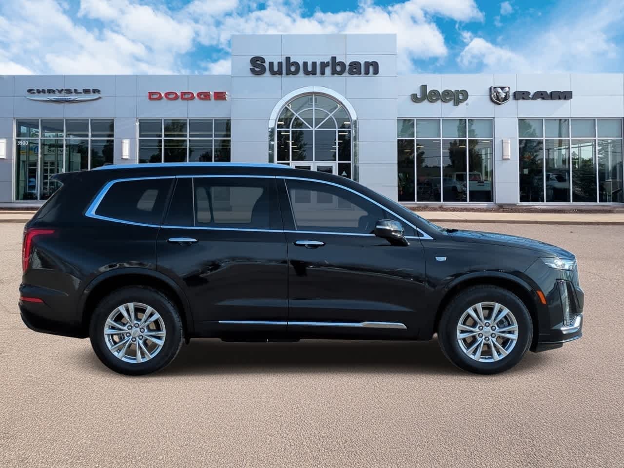 Thumbnail: 2024 Cadillac XT6 - 9